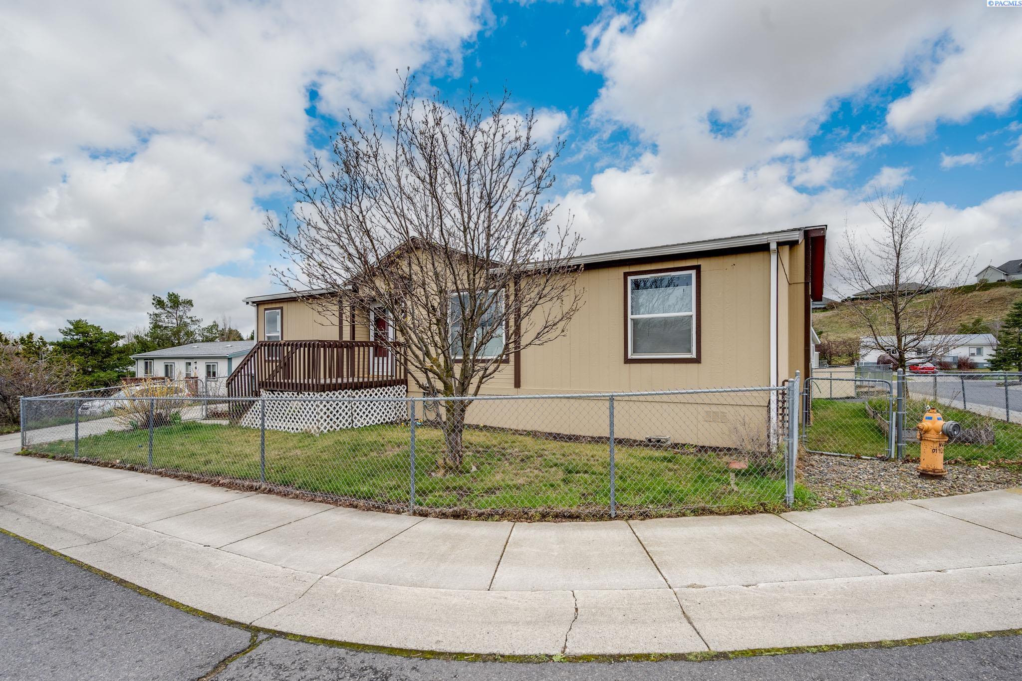 255 NW Golden Hills Dr. Unit: 42