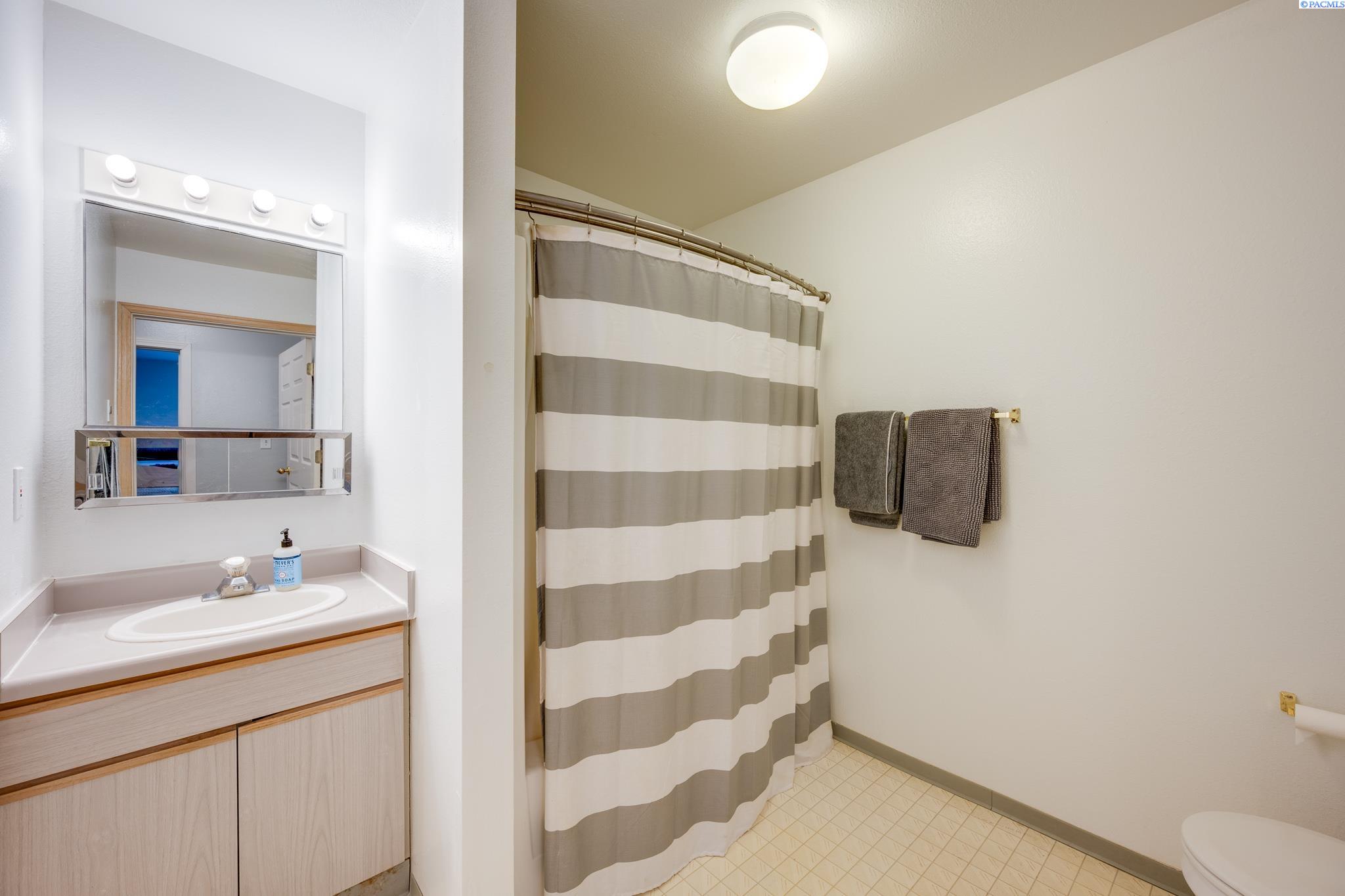 1645 NE Merman Dr. Unit: C102