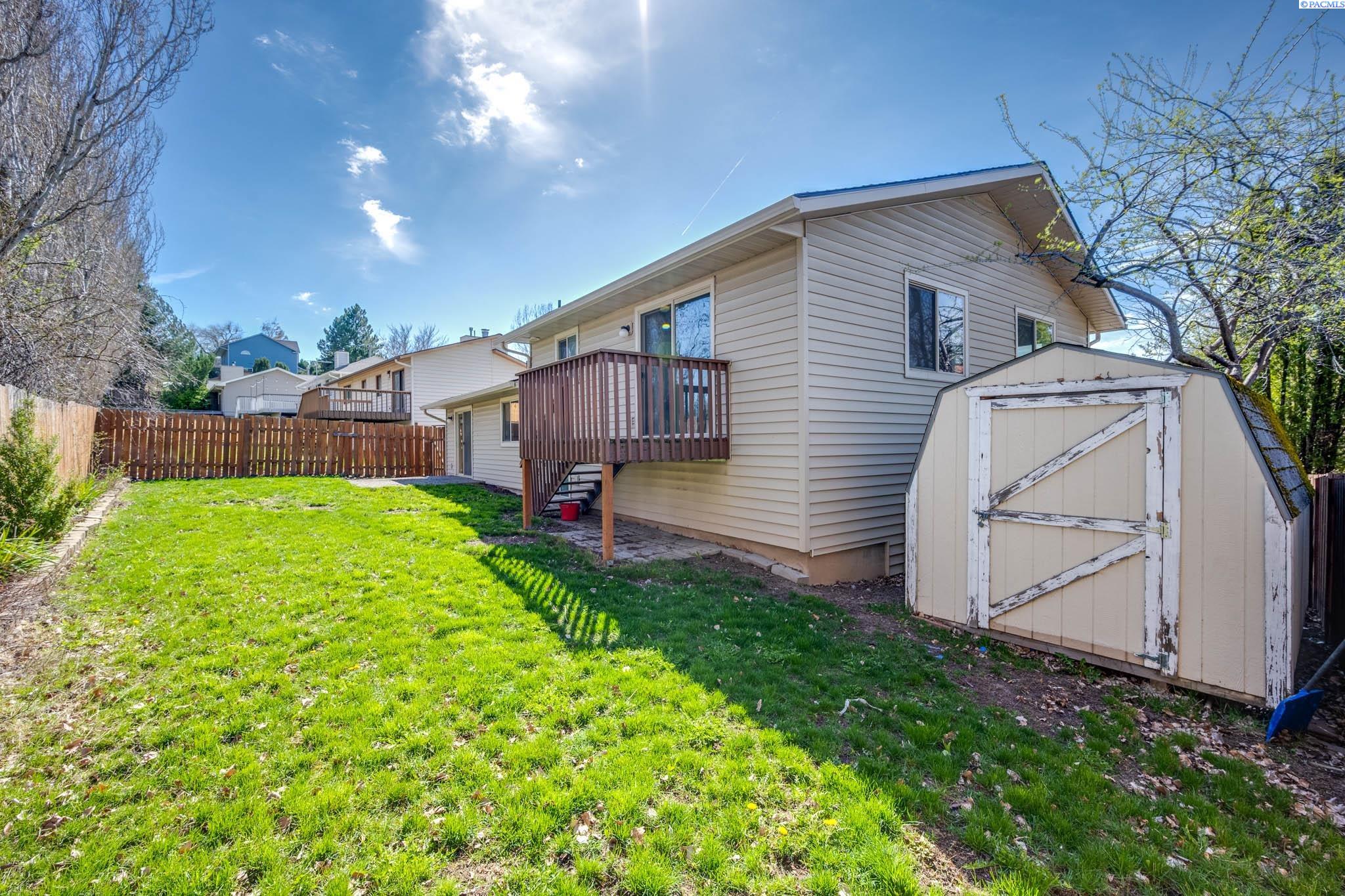 1290 SW Wadleigh Drive