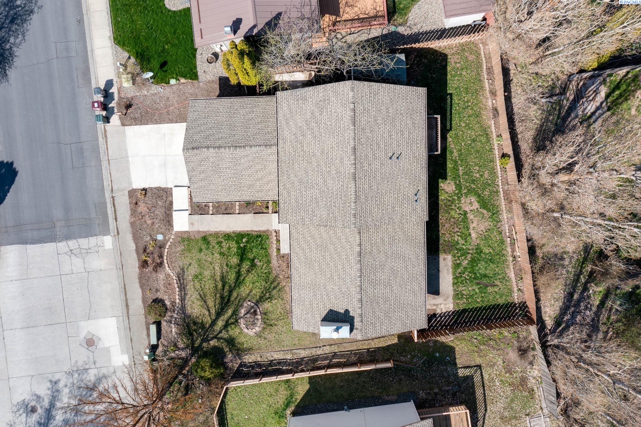 1290 SW Wadleigh Drive