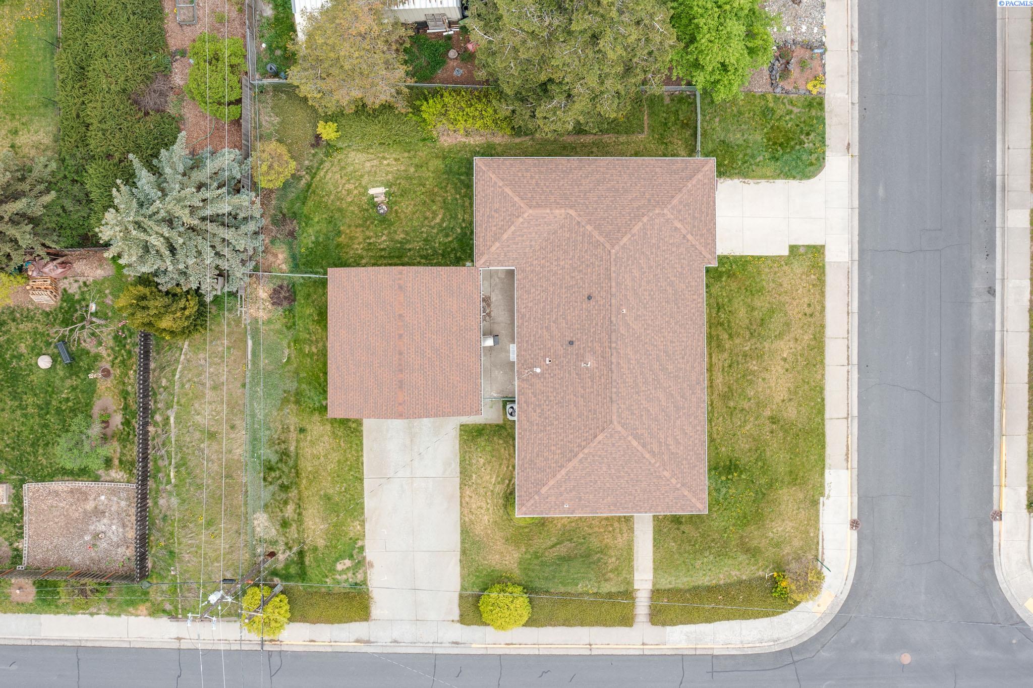 500 NW Darrow Street