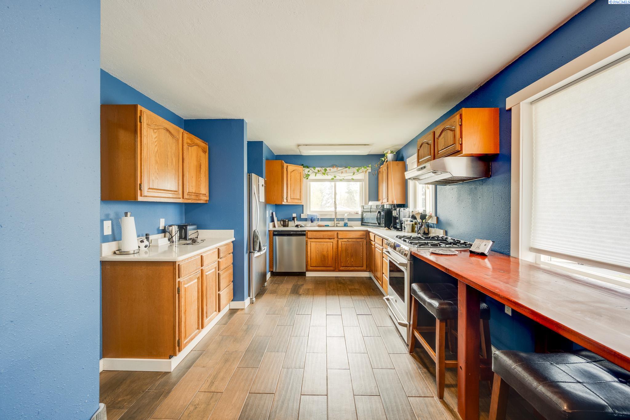 500 NW Darrow Street