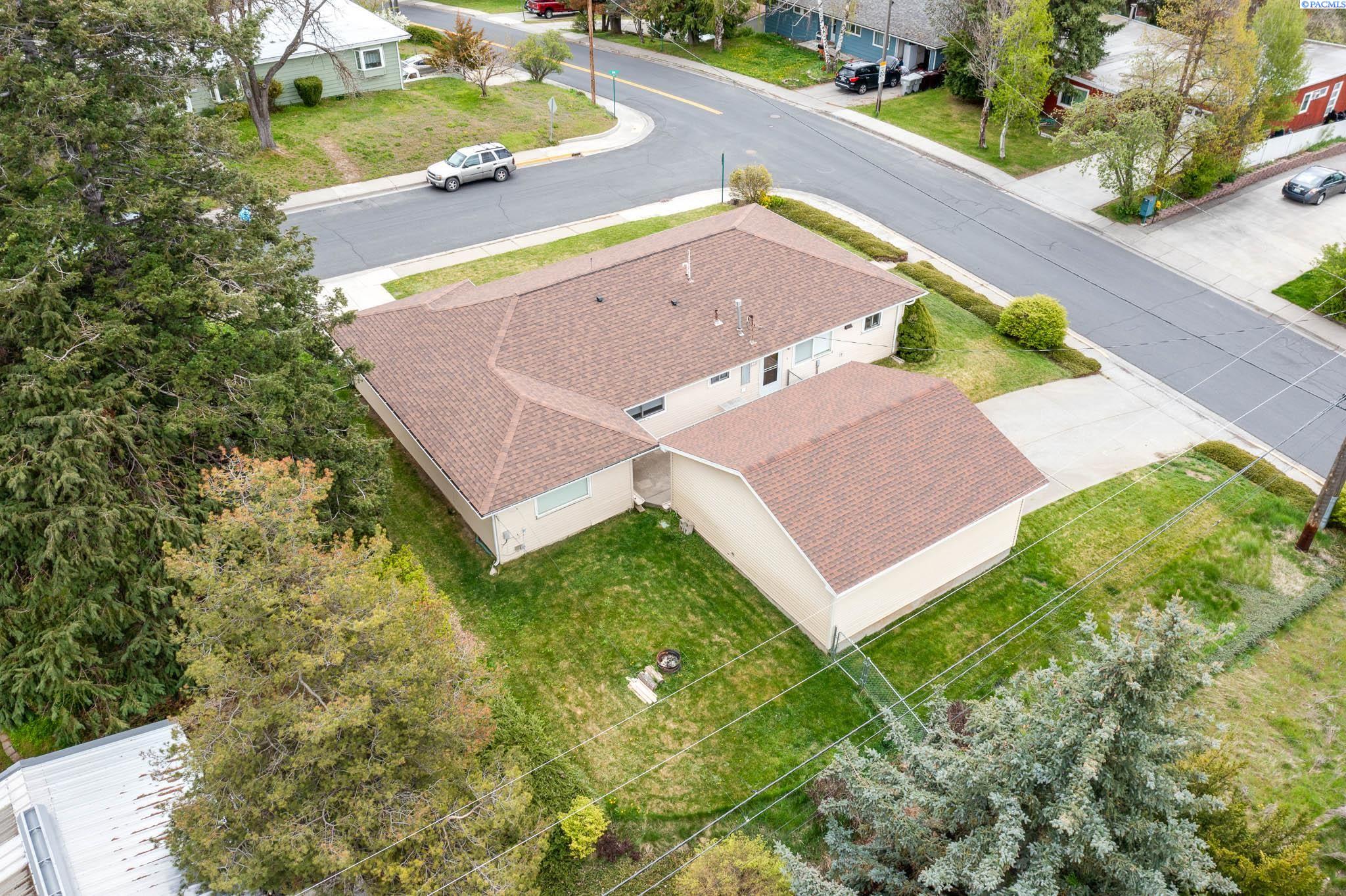 500 NW Darrow Street