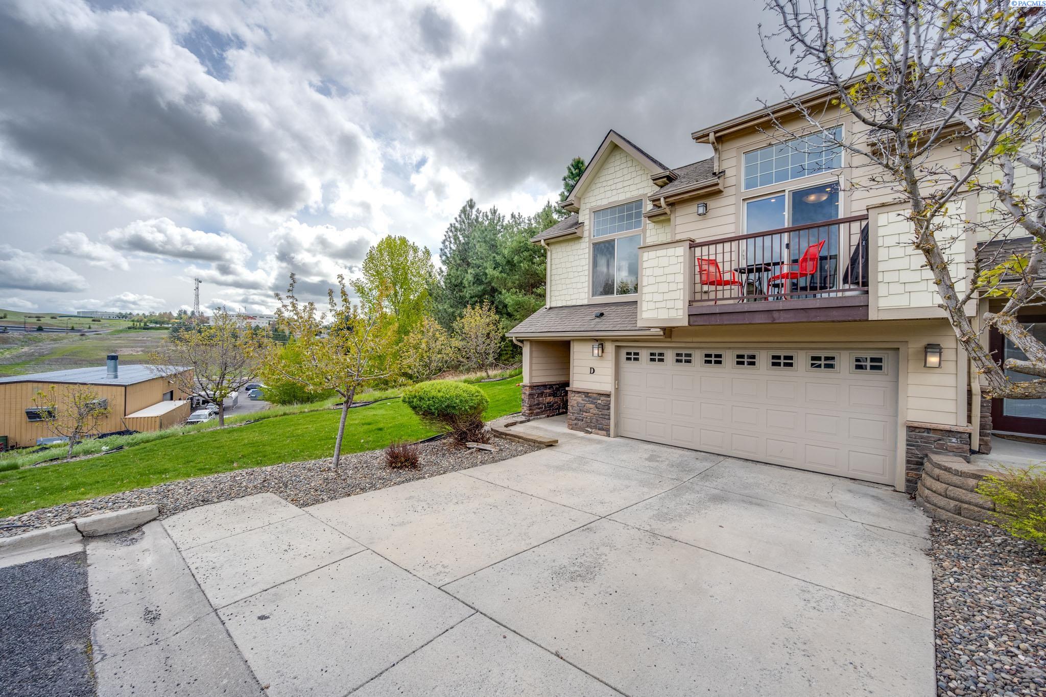 210 NW Terre View Dr Unit D