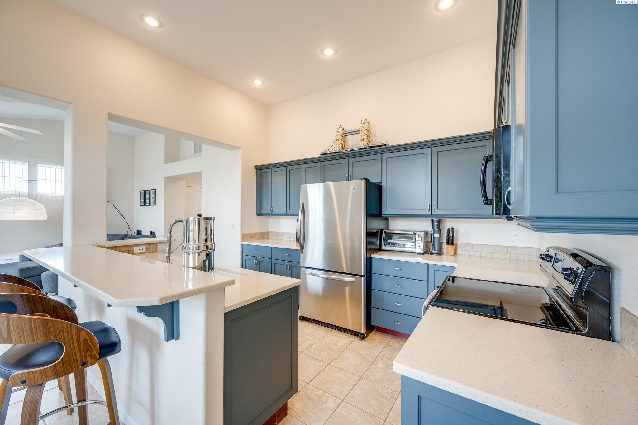 210 NW Terre View Dr Unit D