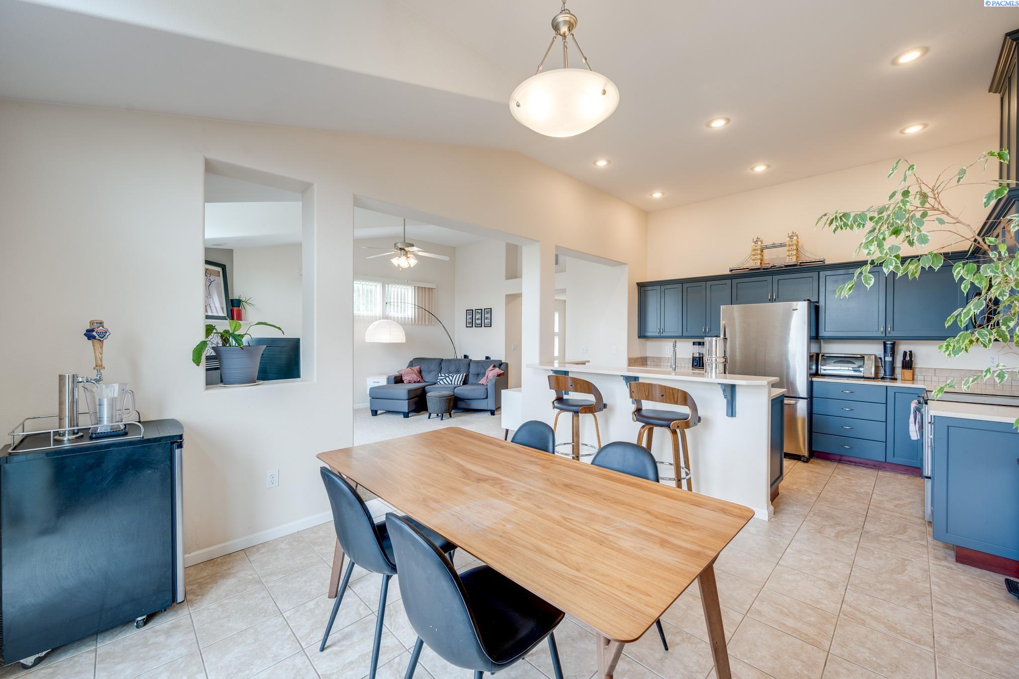 210 NW Terre View Dr Unit D