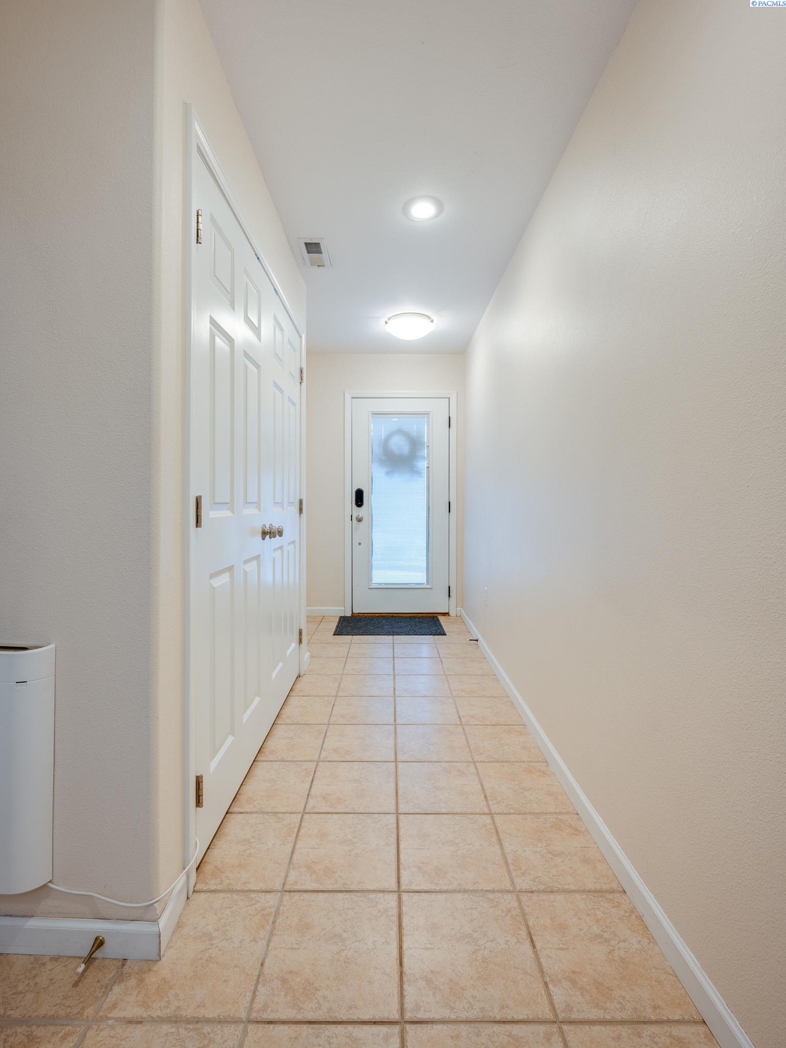 210 NW Terre View Dr Unit D