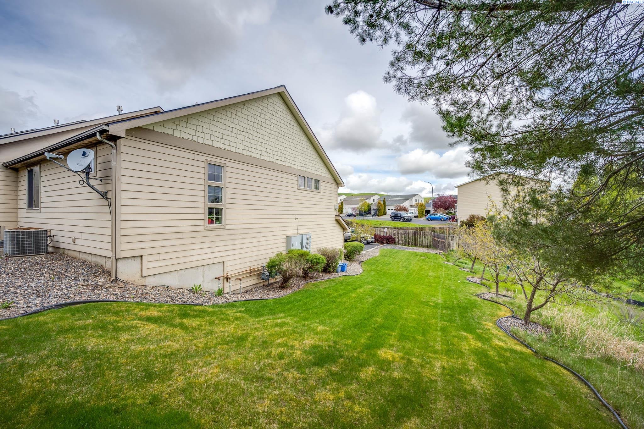 210 NW Terre View Dr Unit D