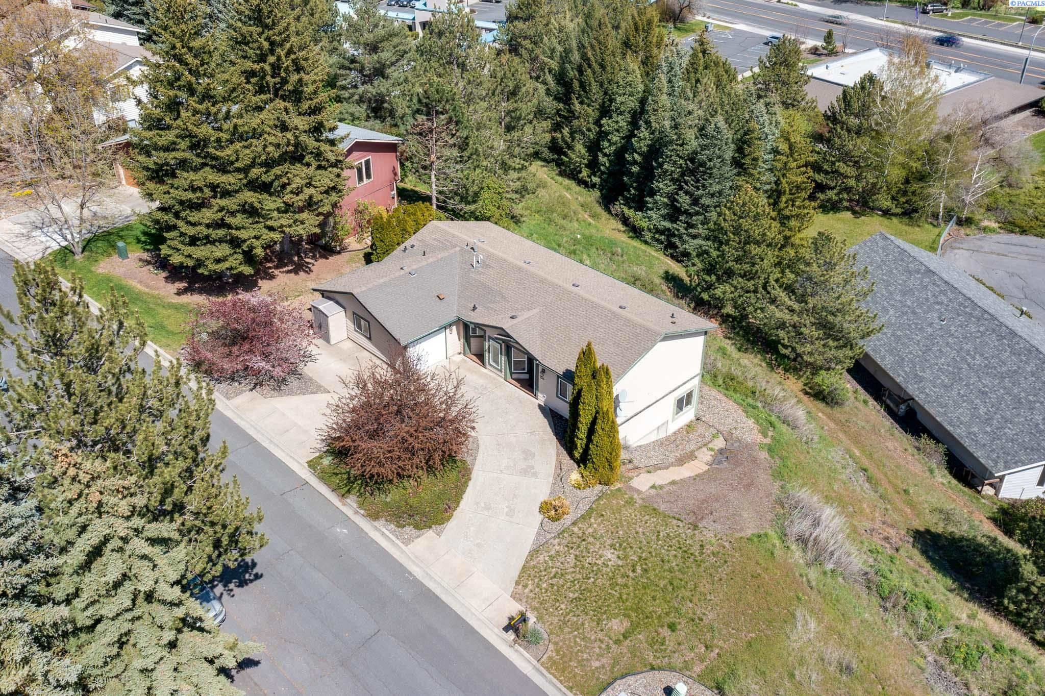 1310 SE Earthtone Ct