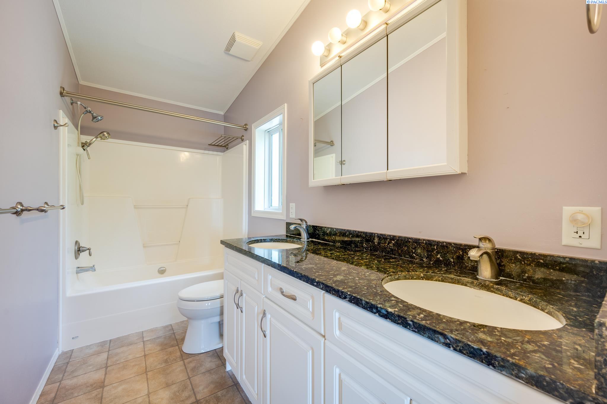 1310 SE Earthtone Ct