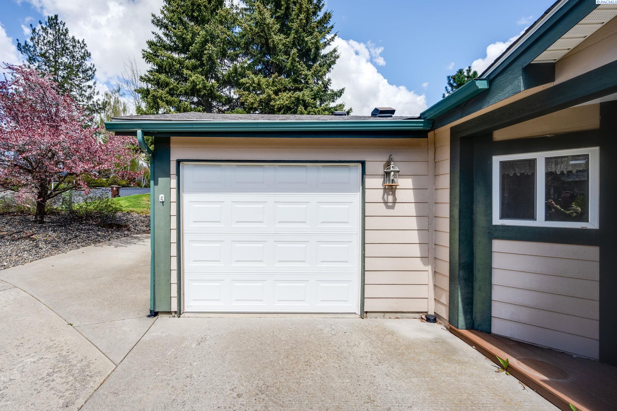 1310 SE Earthtone Ct