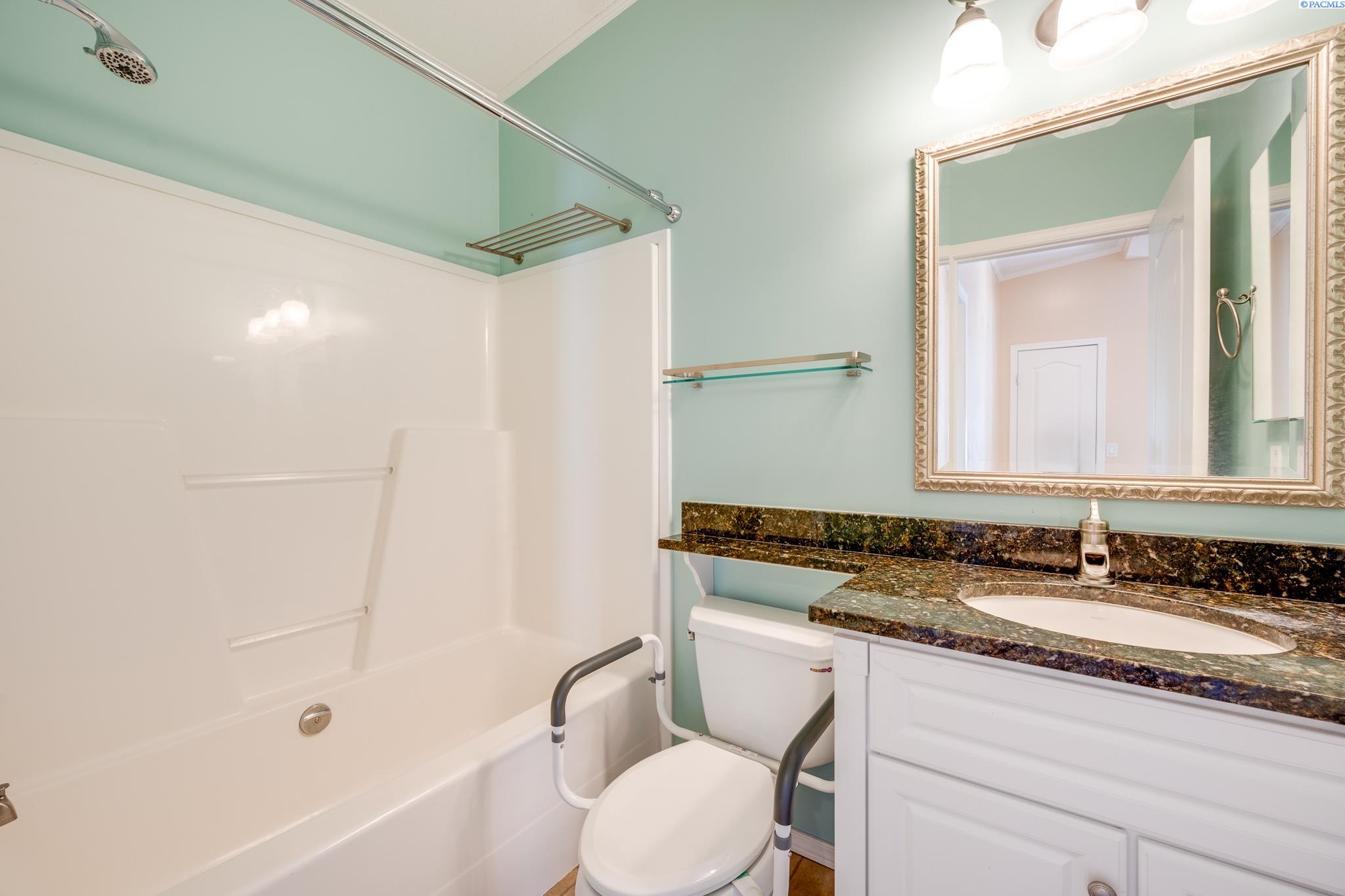 1310 SE Earthtone Ct