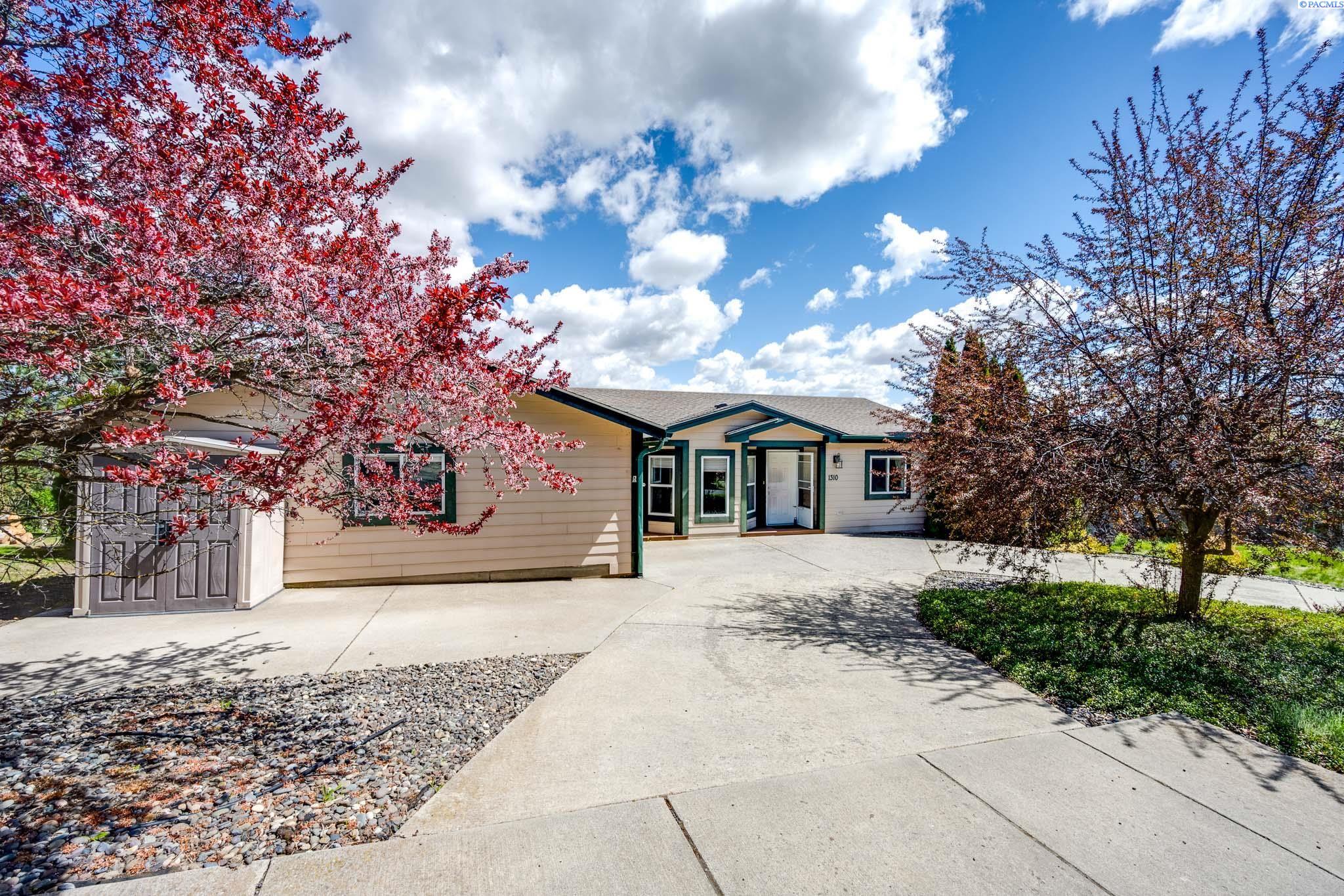 1310 SE Earthtone Ct