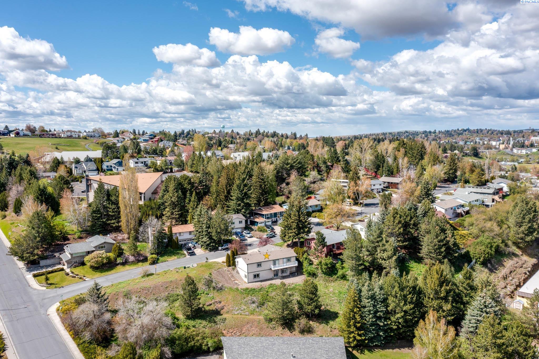 1310 SE Earthtone Ct