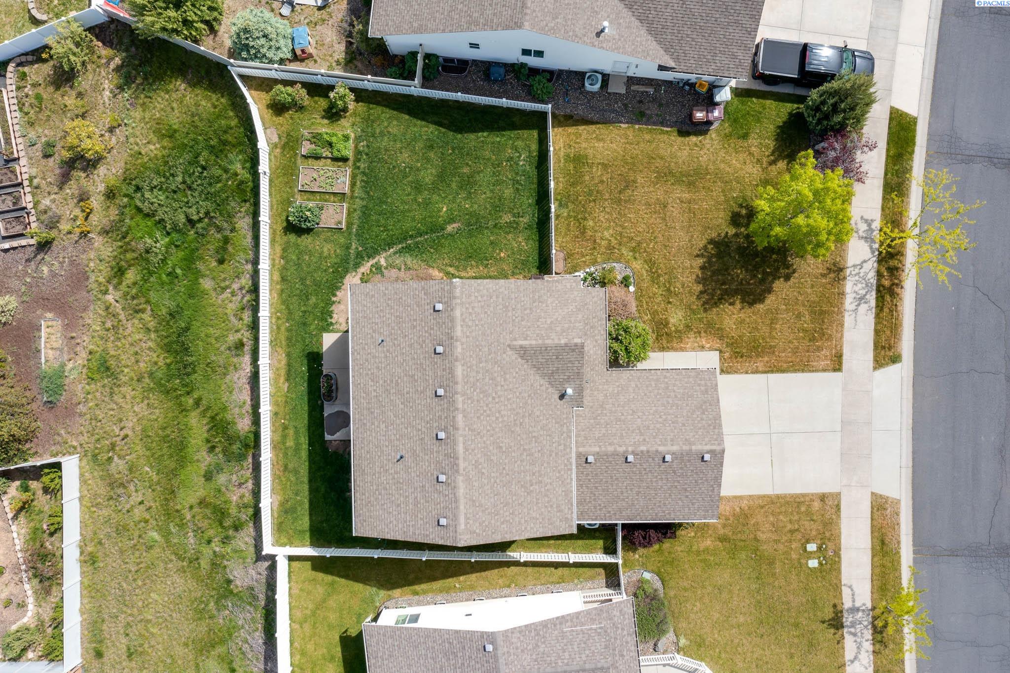 1080 SW Latour Peak St