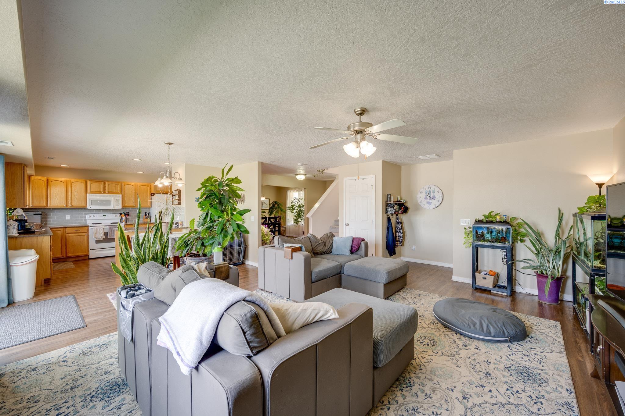 1080 SW Latour Peak St