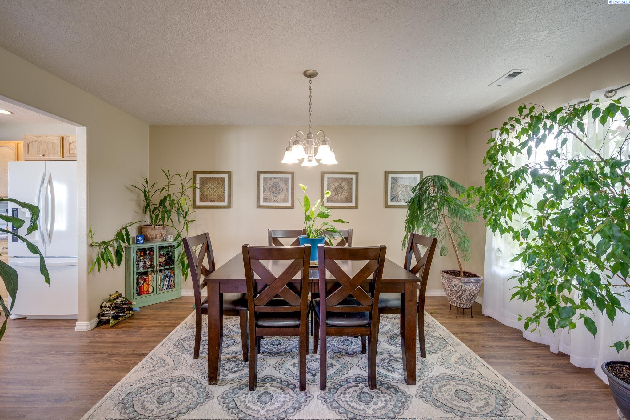 1080 SW Latour Peak St