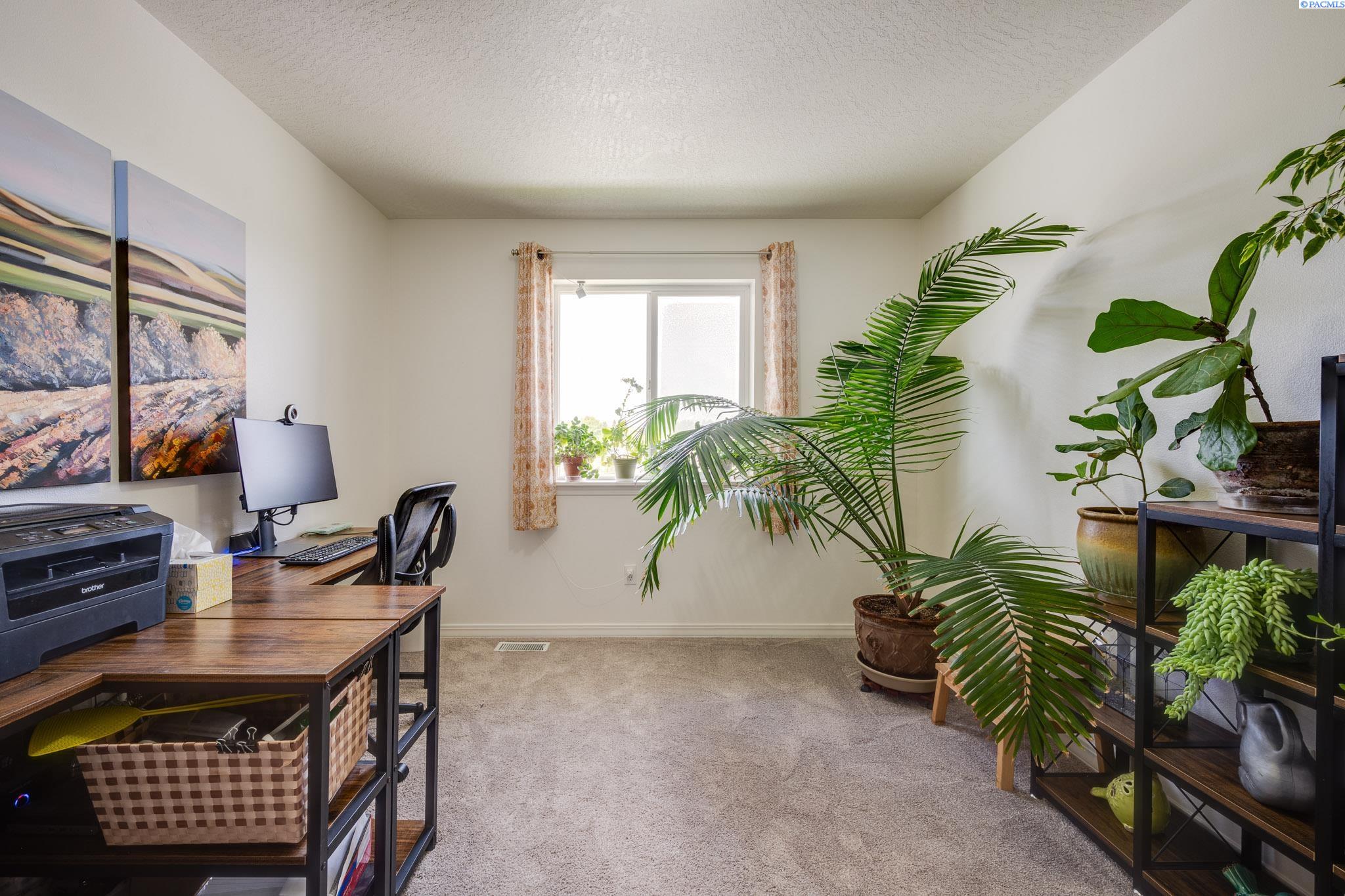 1080 SW Latour Peak St