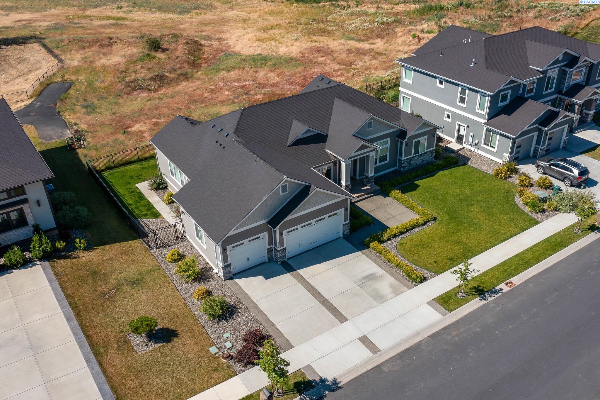 1735 SW Barclay Ridge Dr