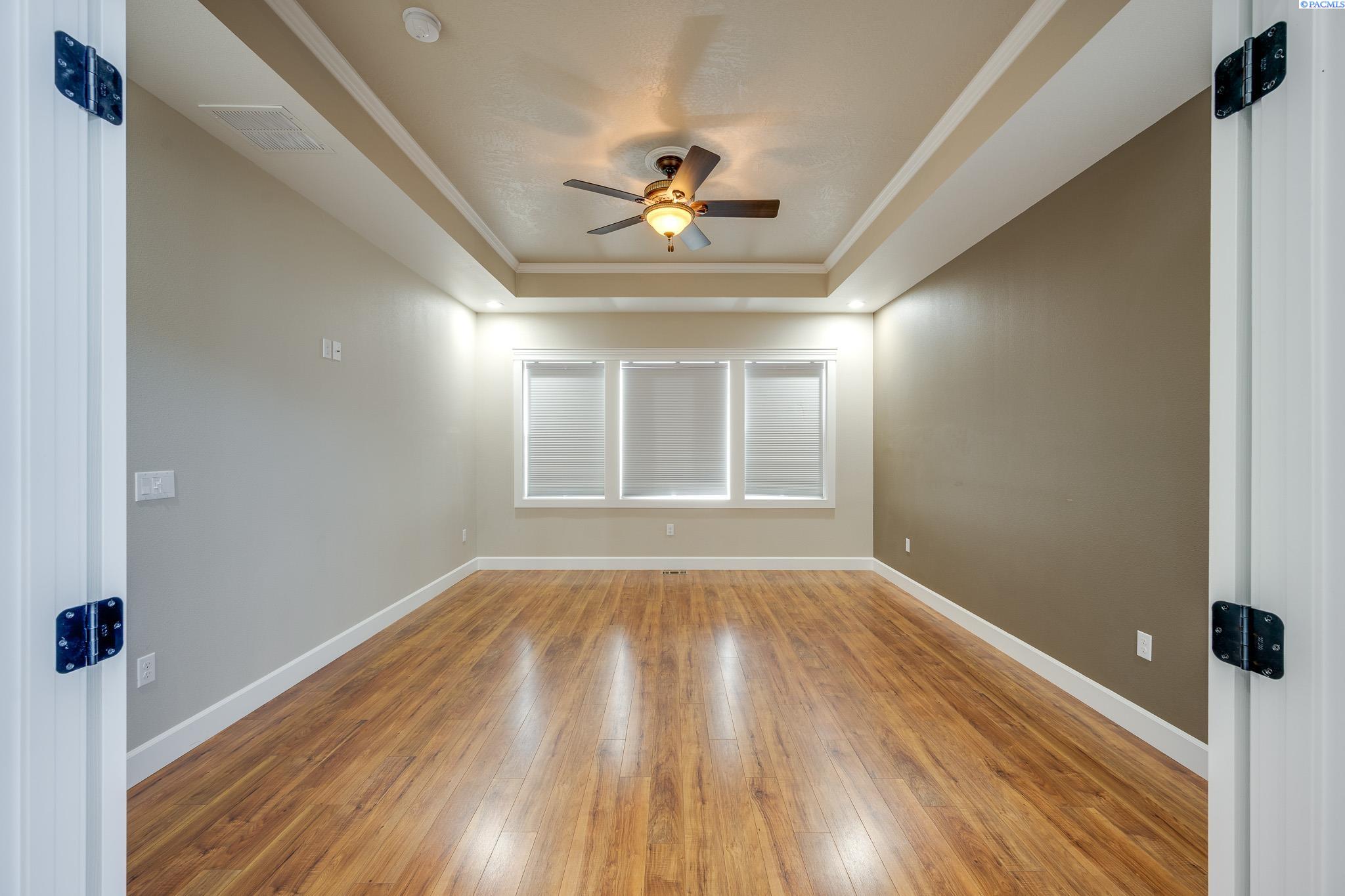 1735 SW Barclay Ridge Dr