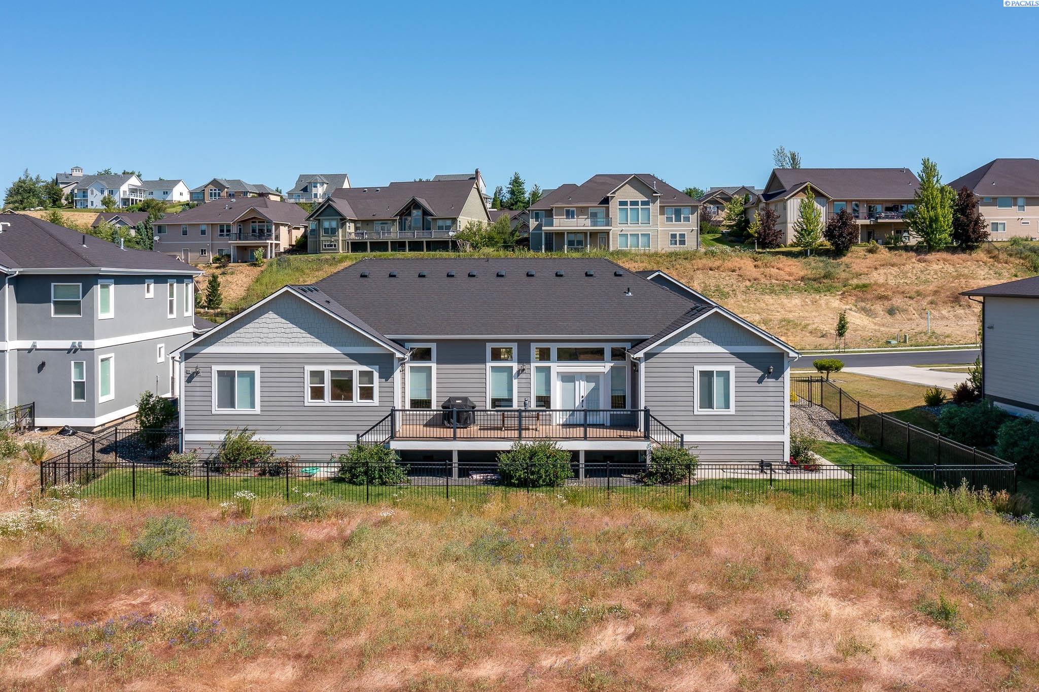 1735 SW Barclay Ridge Dr