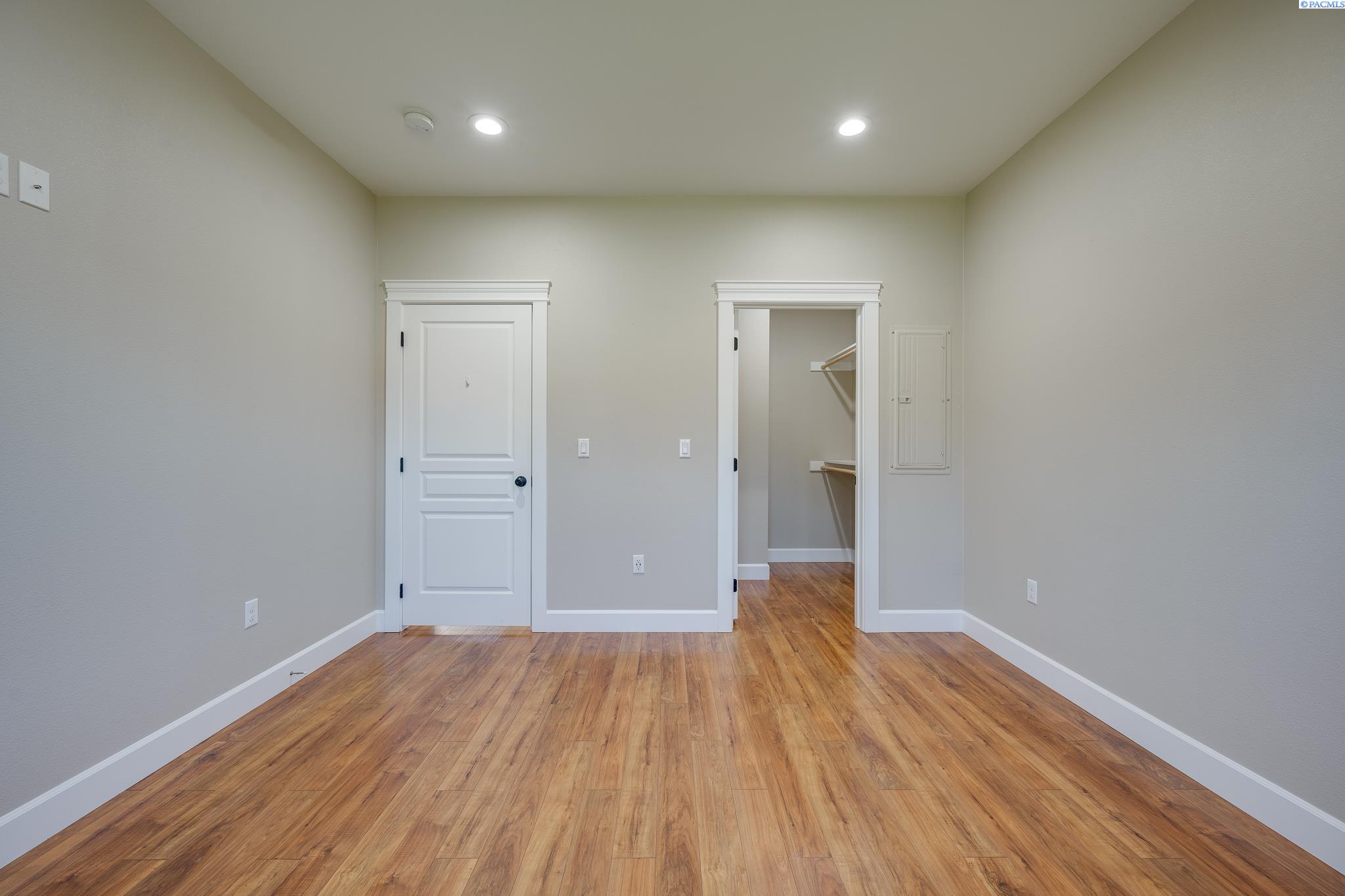 1735 SW Barclay Ridge Dr