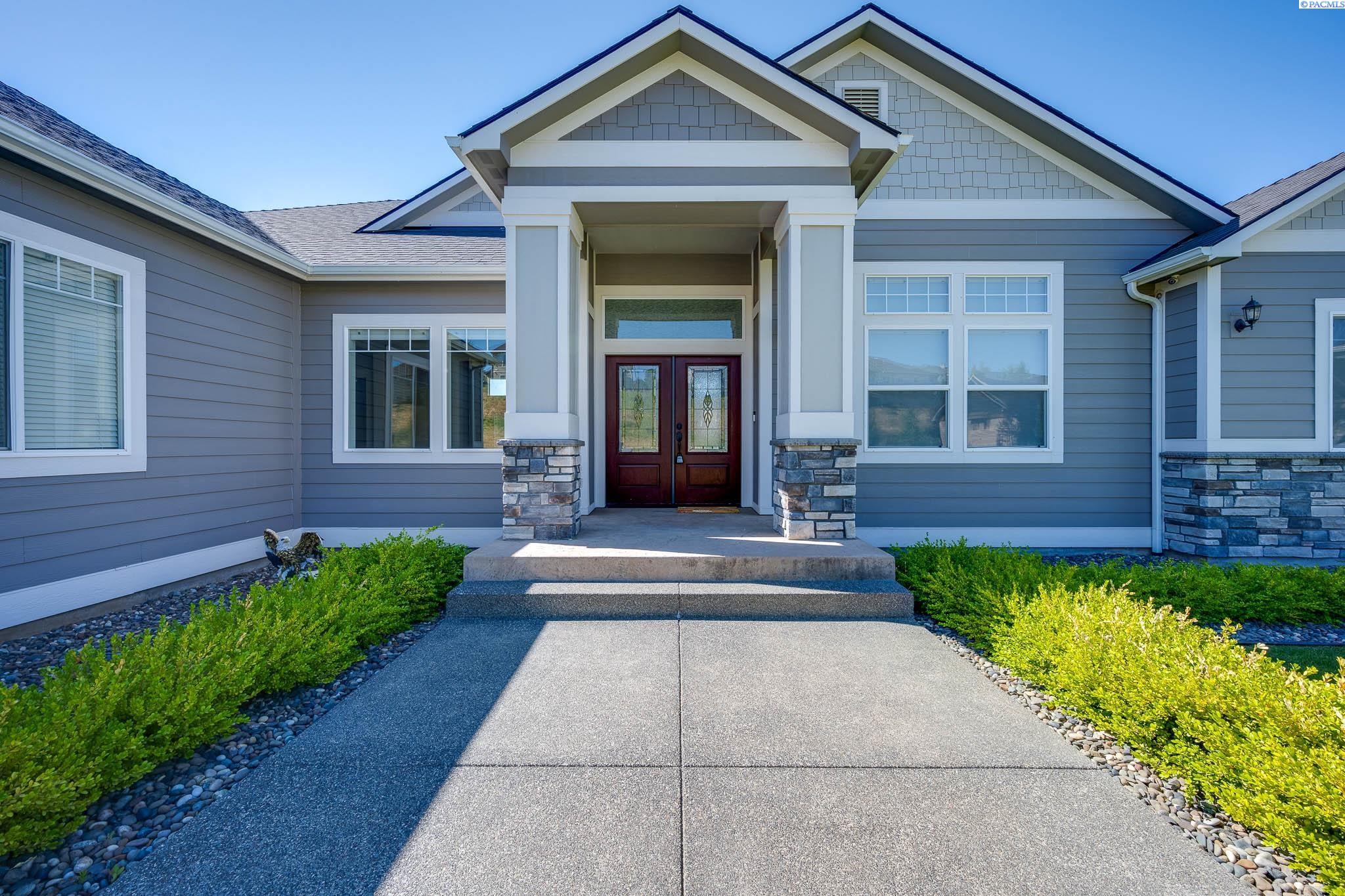 1735 SW Barclay Ridge Dr