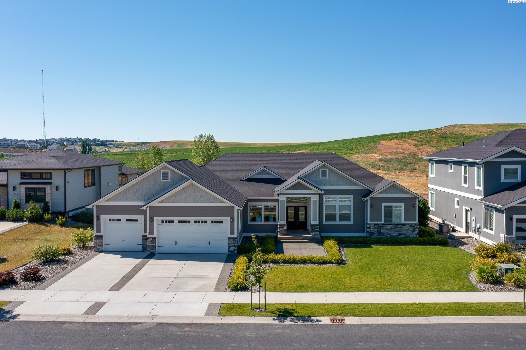 1735 SW Barclay Ridge Dr