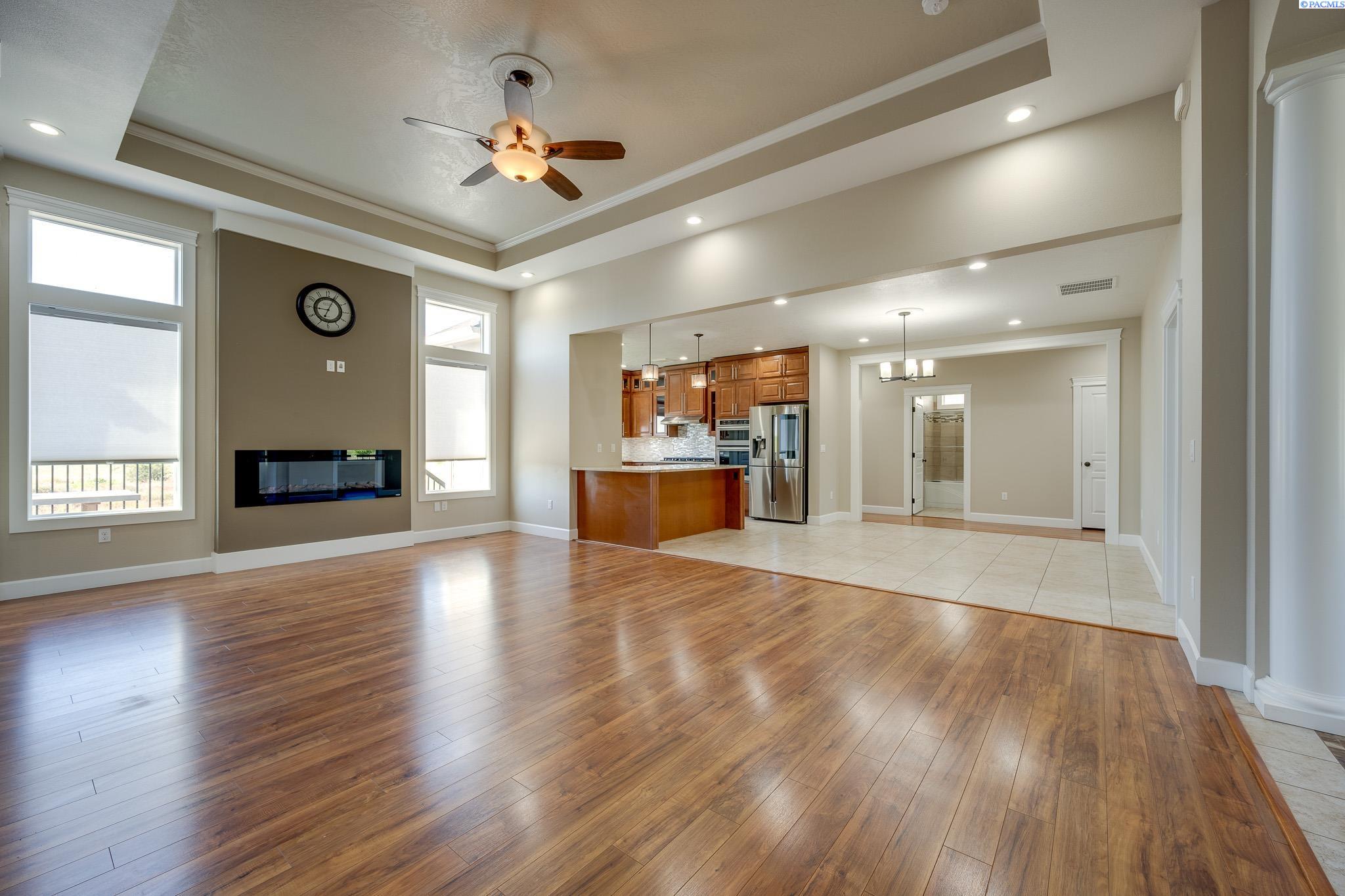 1735 SW Barclay Ridge Dr