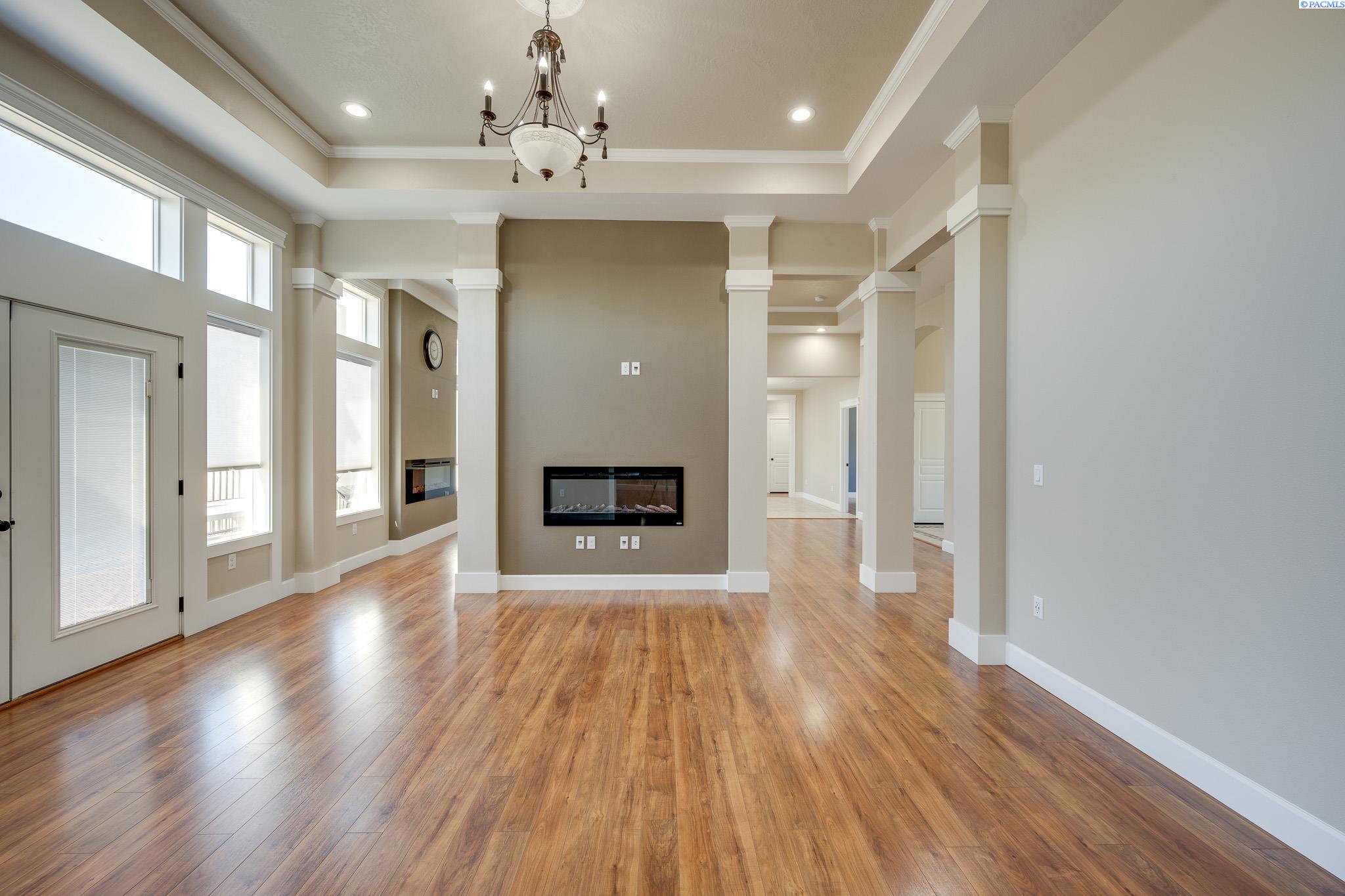 1735 SW Barclay Ridge Dr