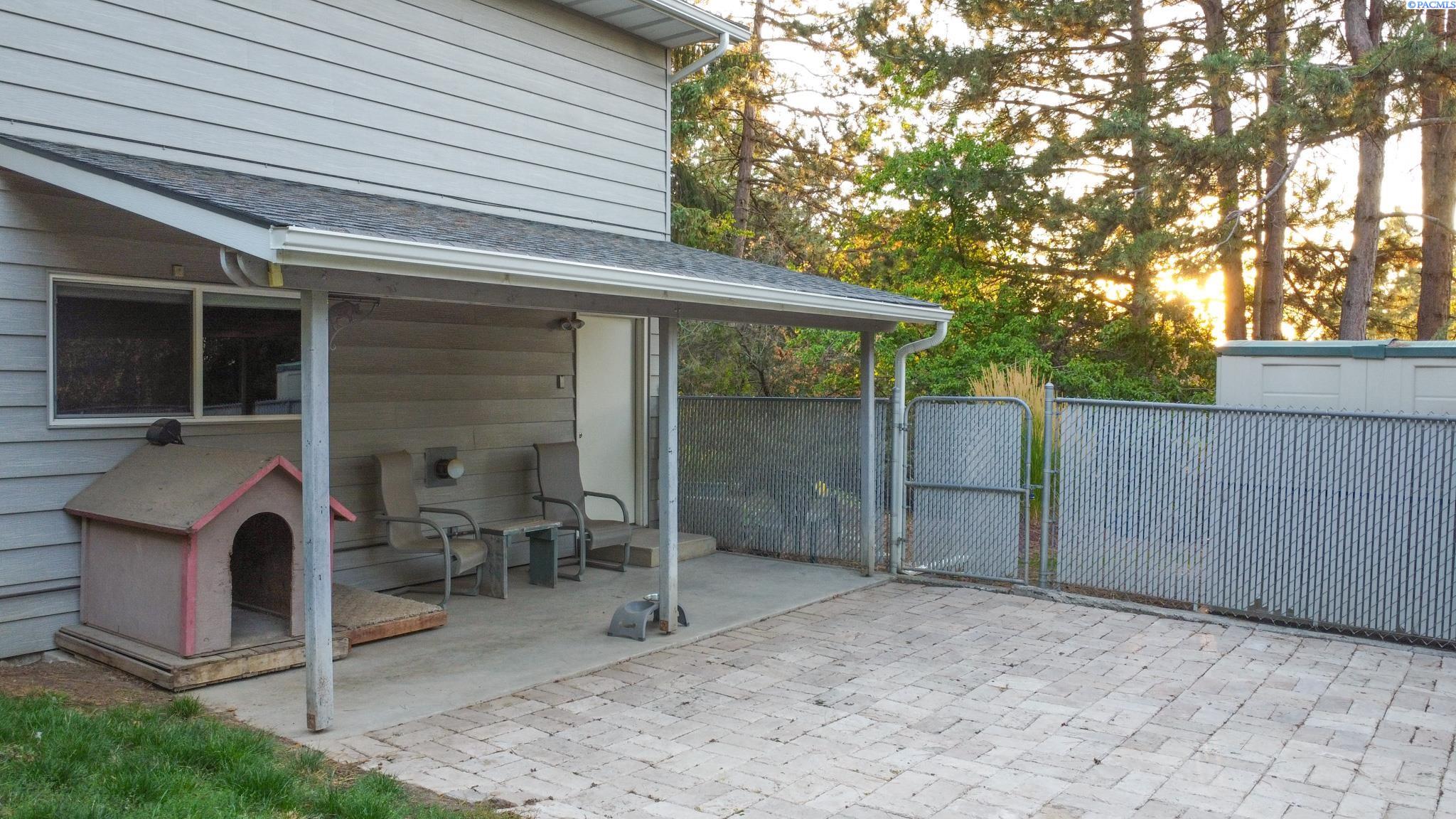 230 SW Cedar Street