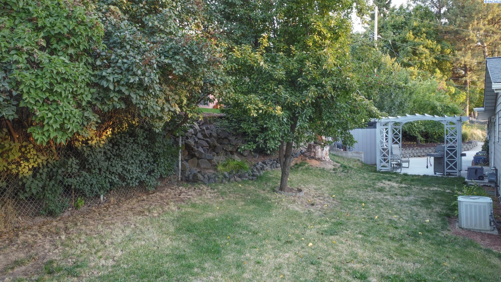 230 SW Cedar Street
