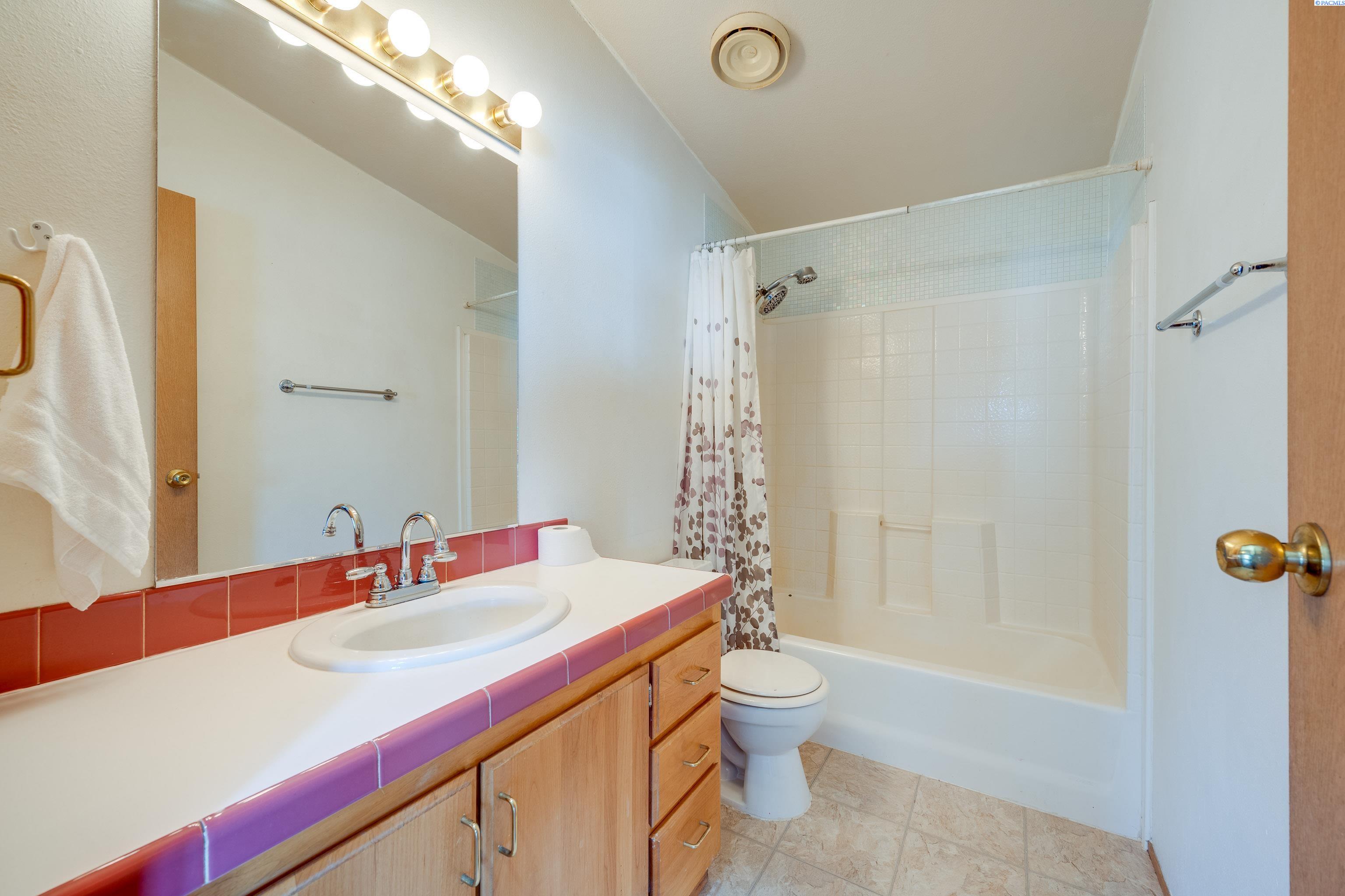 255 NW Golden Hills #59