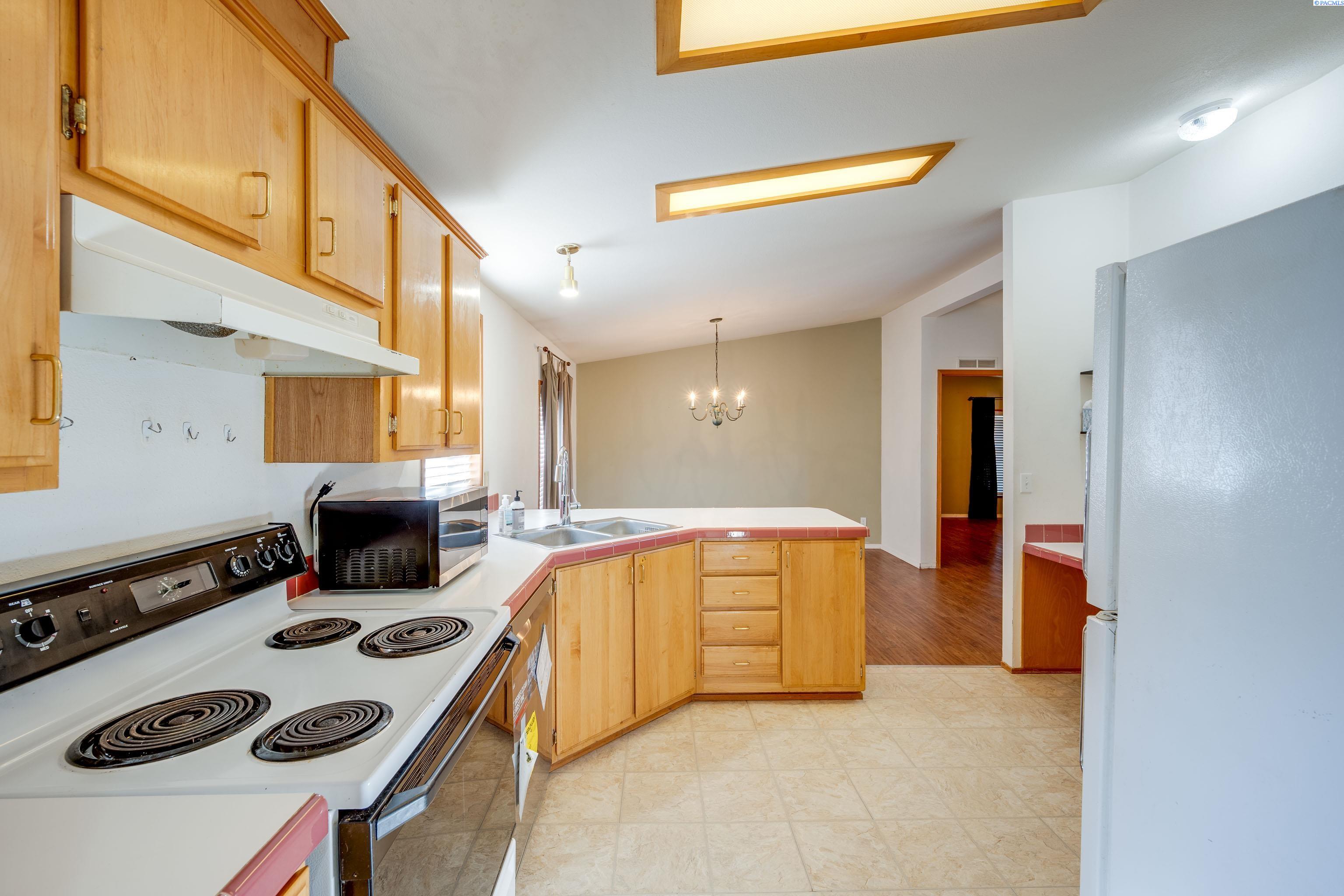 255 NW Golden Hills #59