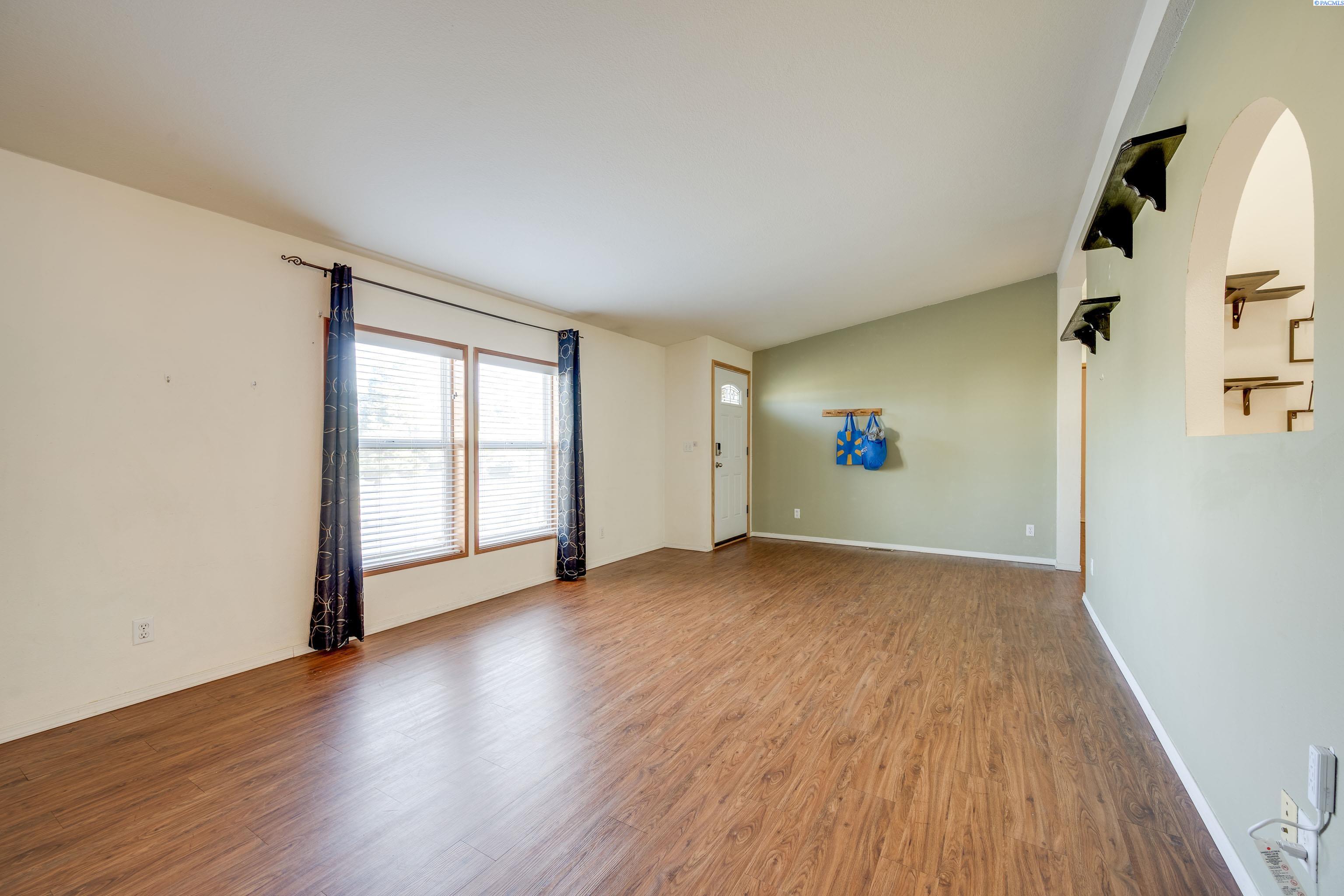 255 NW Golden Hills #59