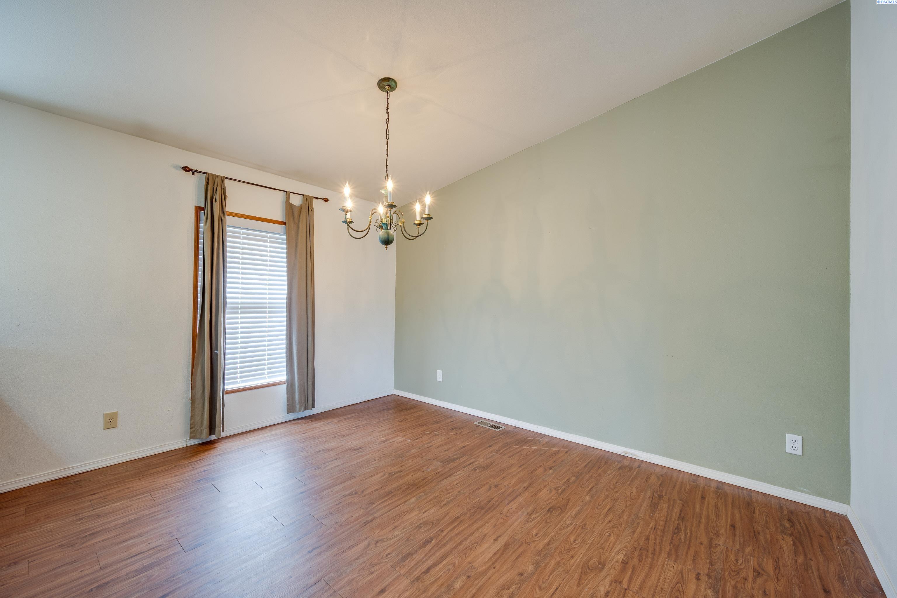 255 NW Golden Hills #59