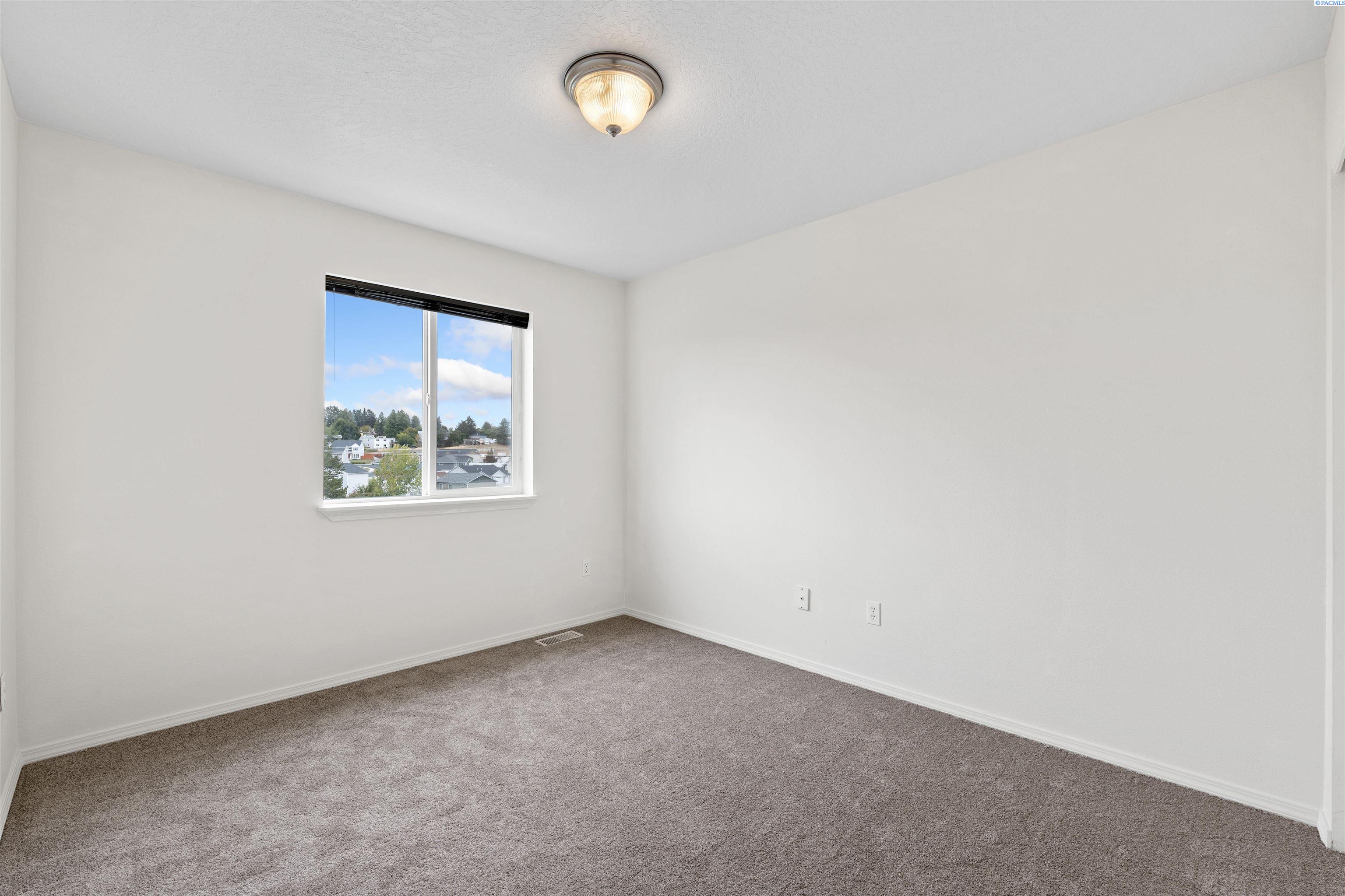 1080 SW Lost Trail Drive