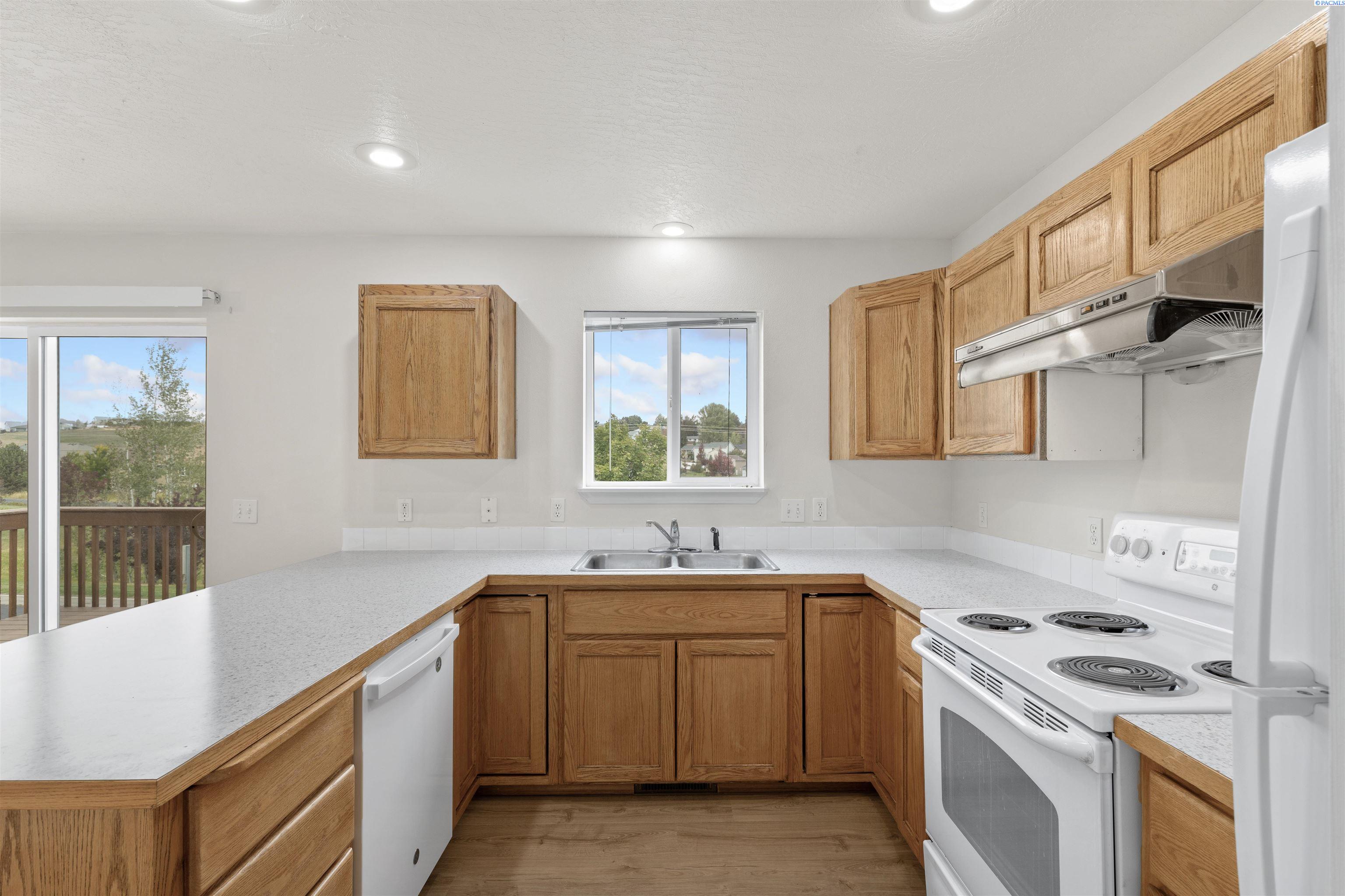 1080 SW Lost Trail Drive