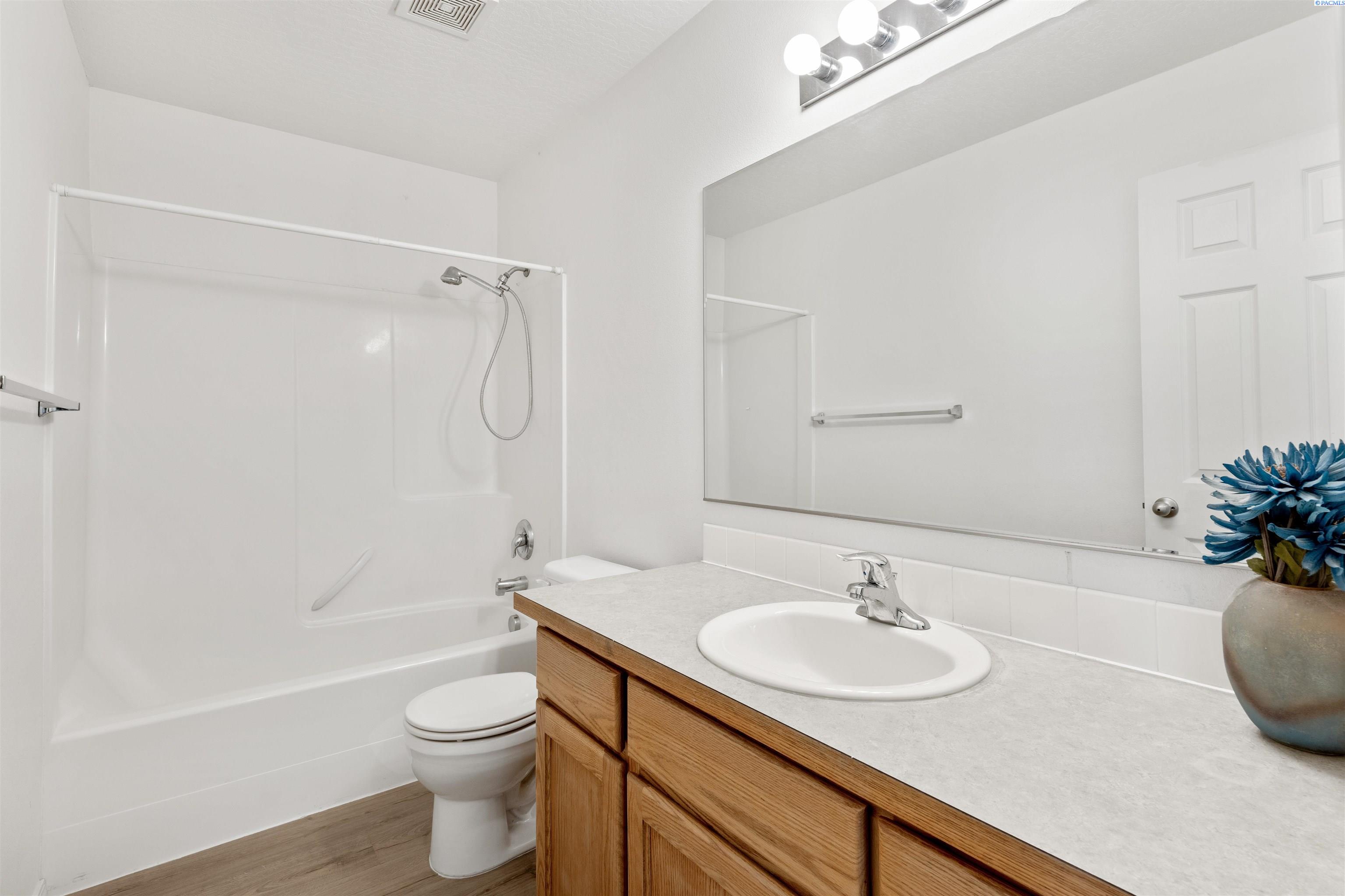 1080 SW Lost Trail Drive