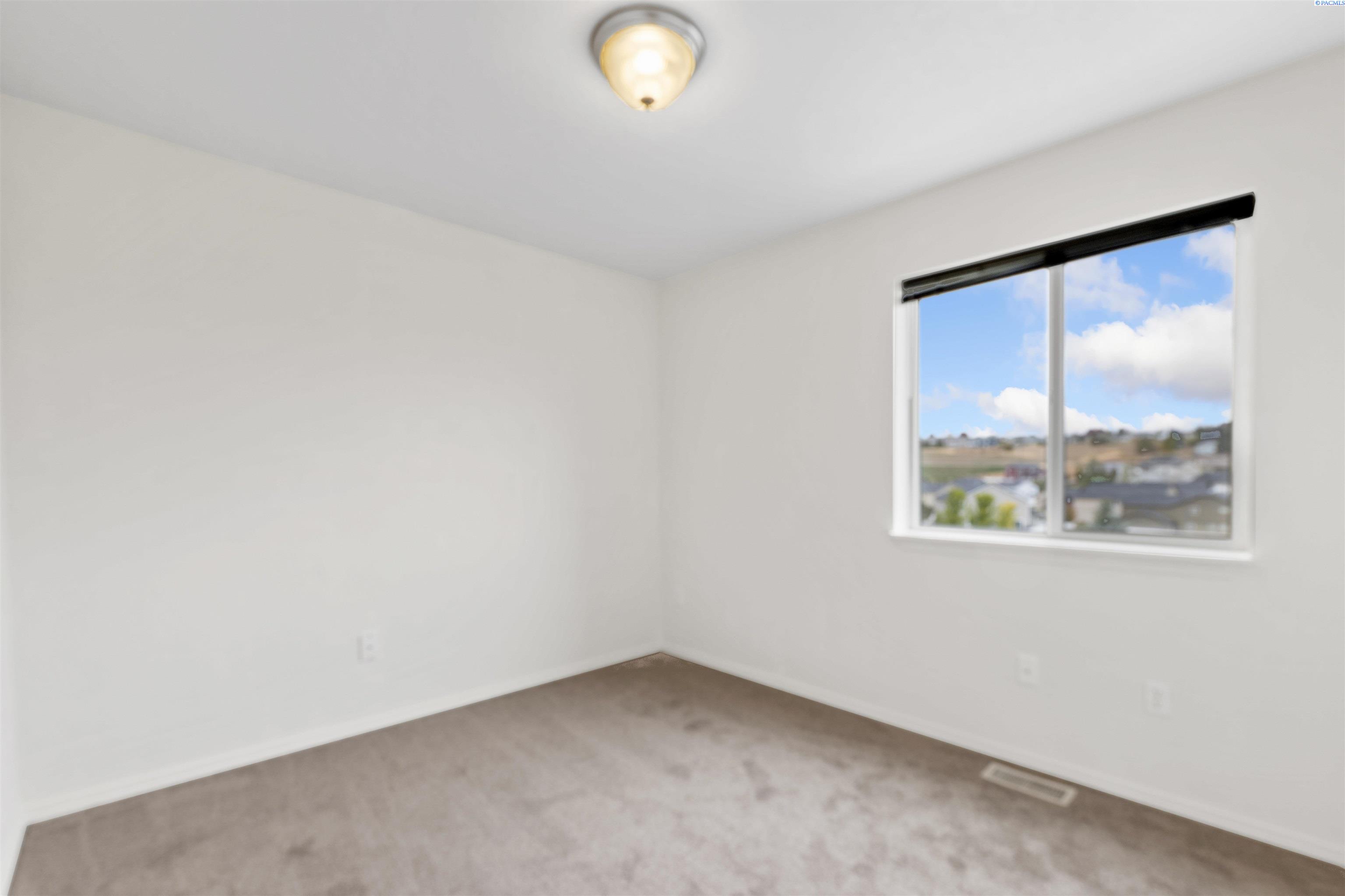 1080 SW Lost Trail Drive