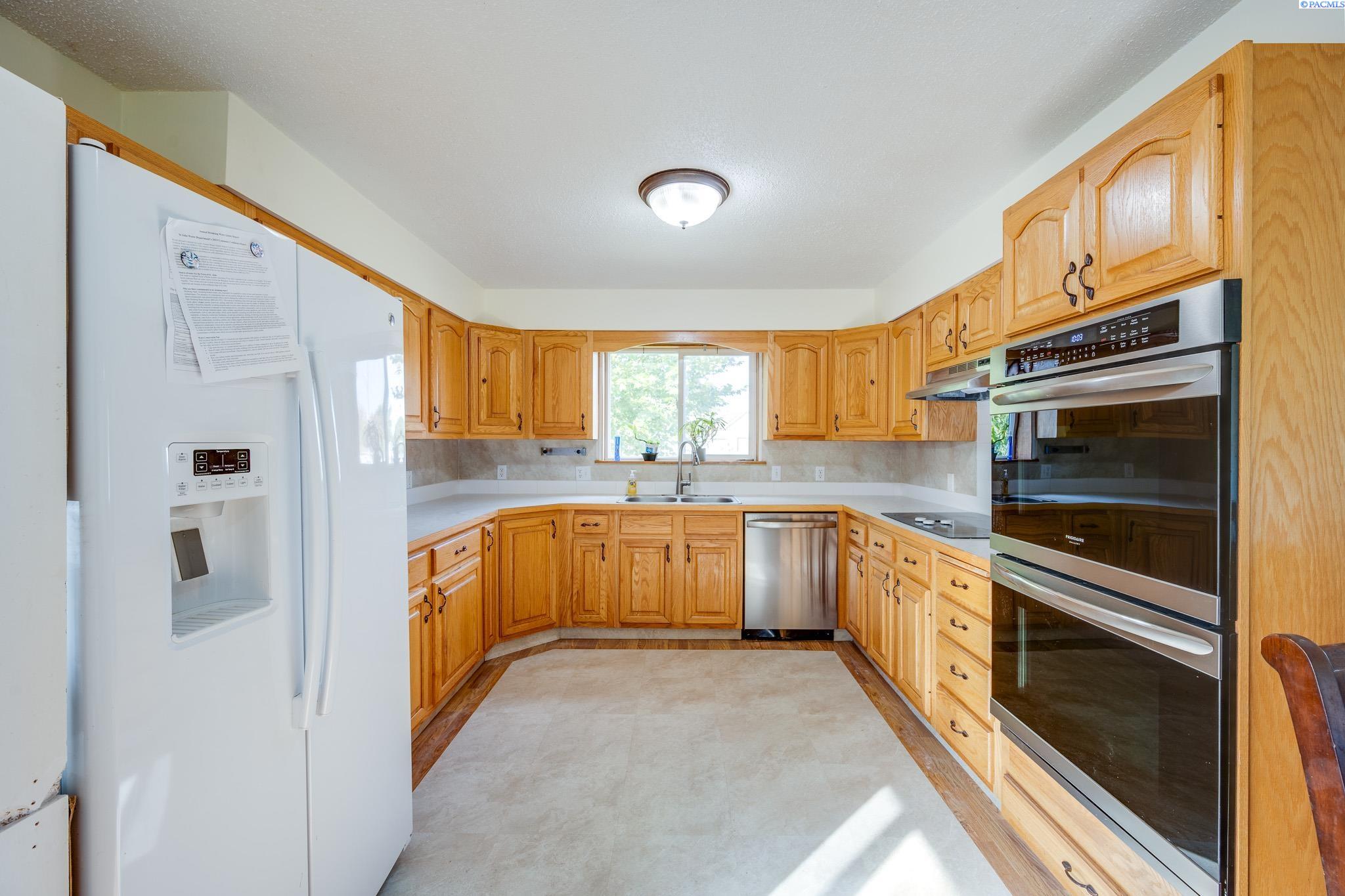 102 E Liberty St, St. John