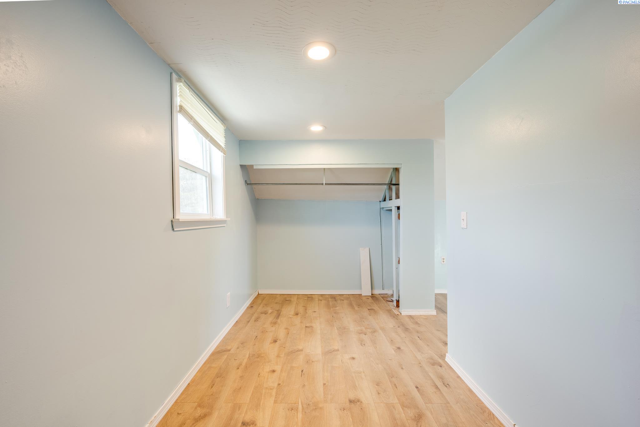 102 E Liberty St, St. John