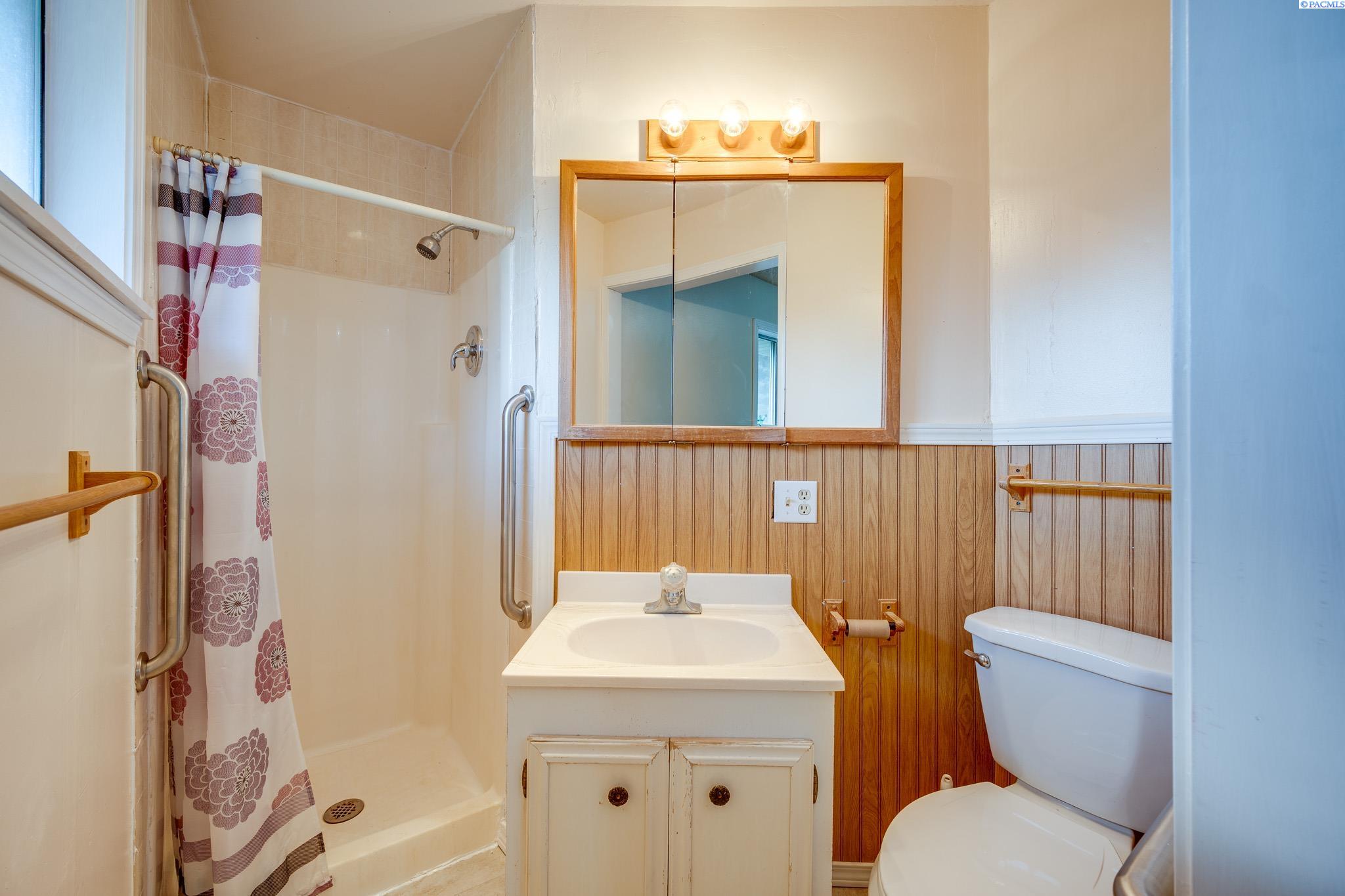 102 E Liberty St, St. John