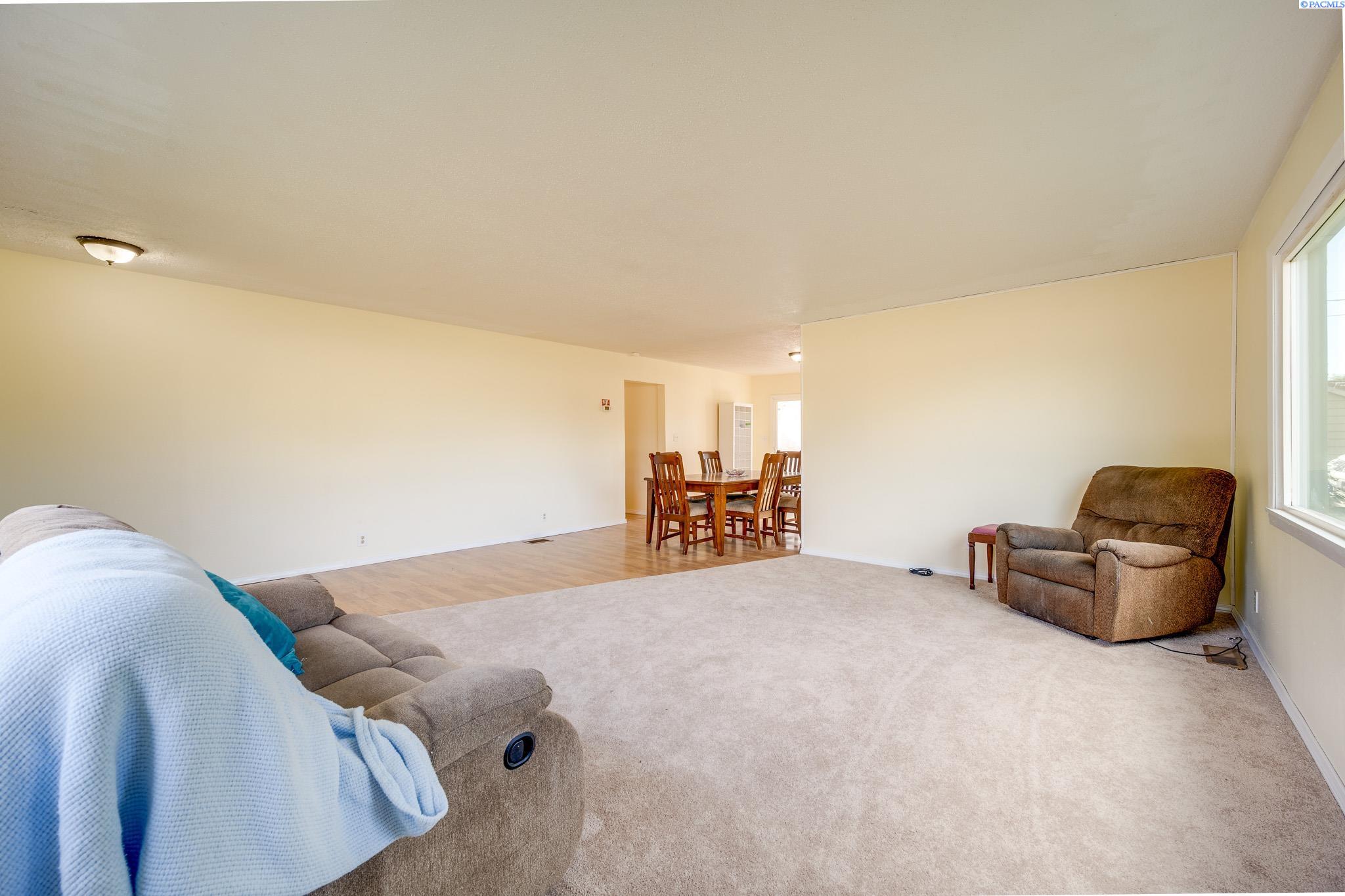 102 E Liberty St, St. John