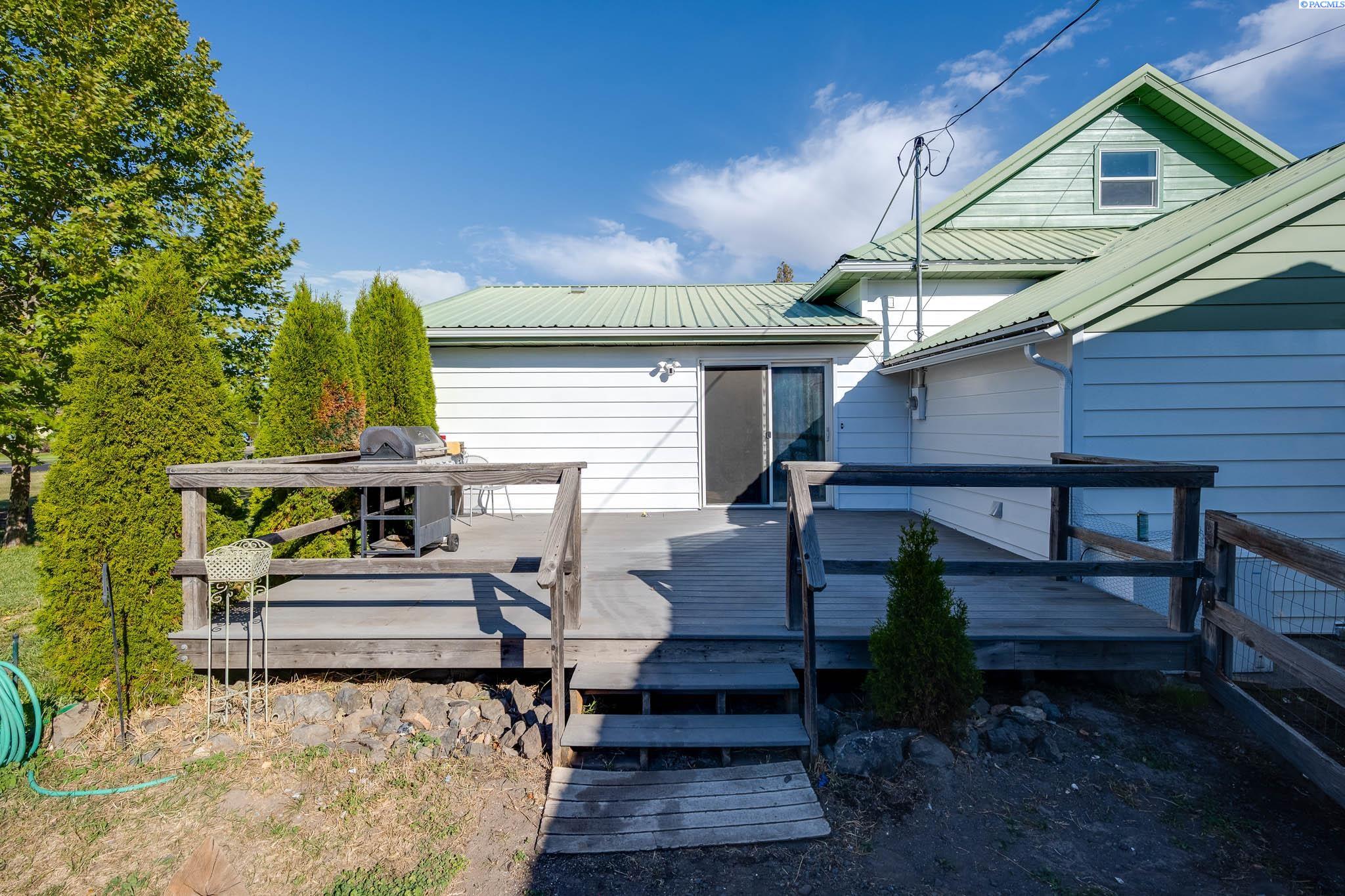 102 E Liberty St, St. John