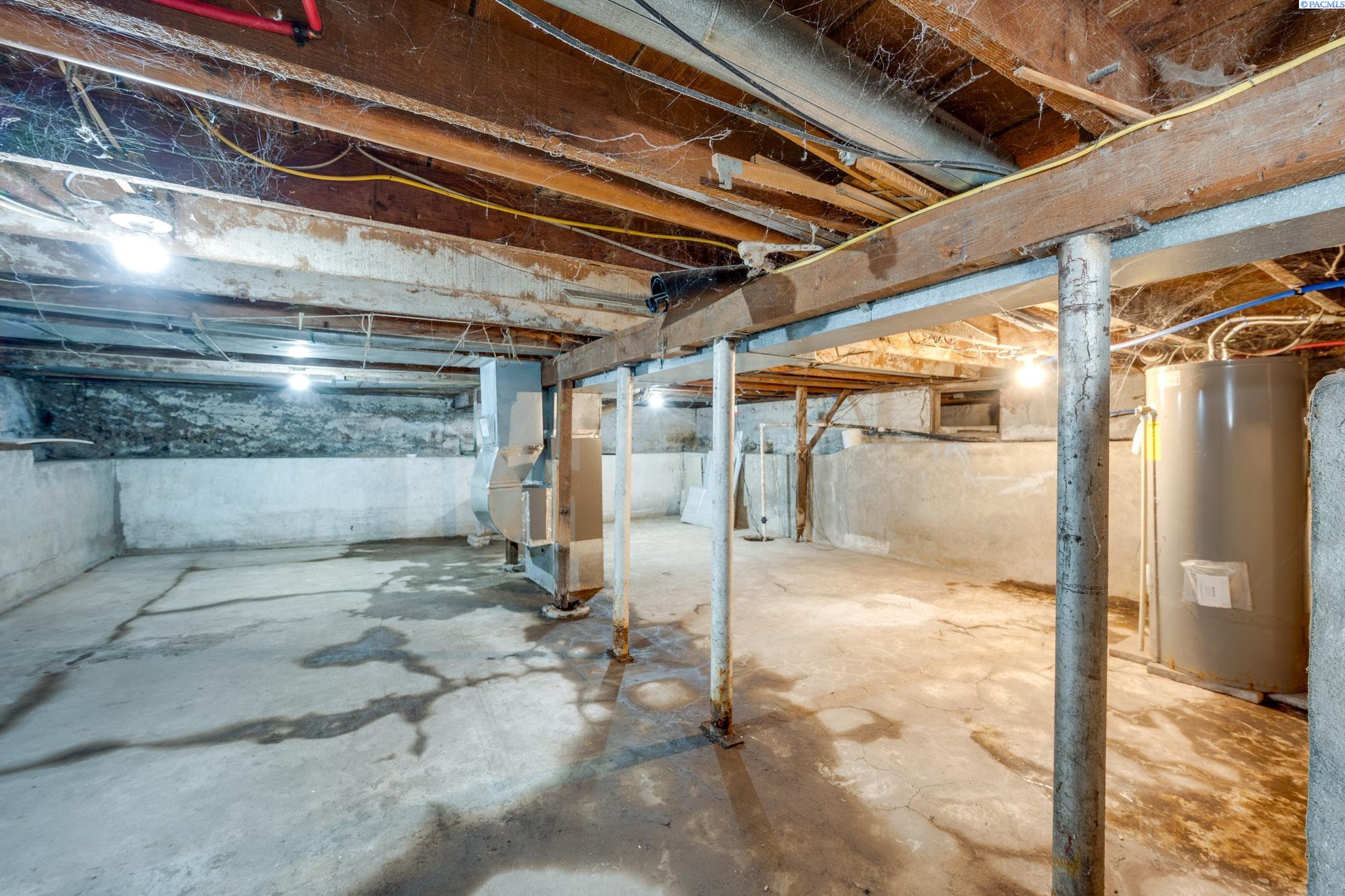 102 E Liberty St, St. John