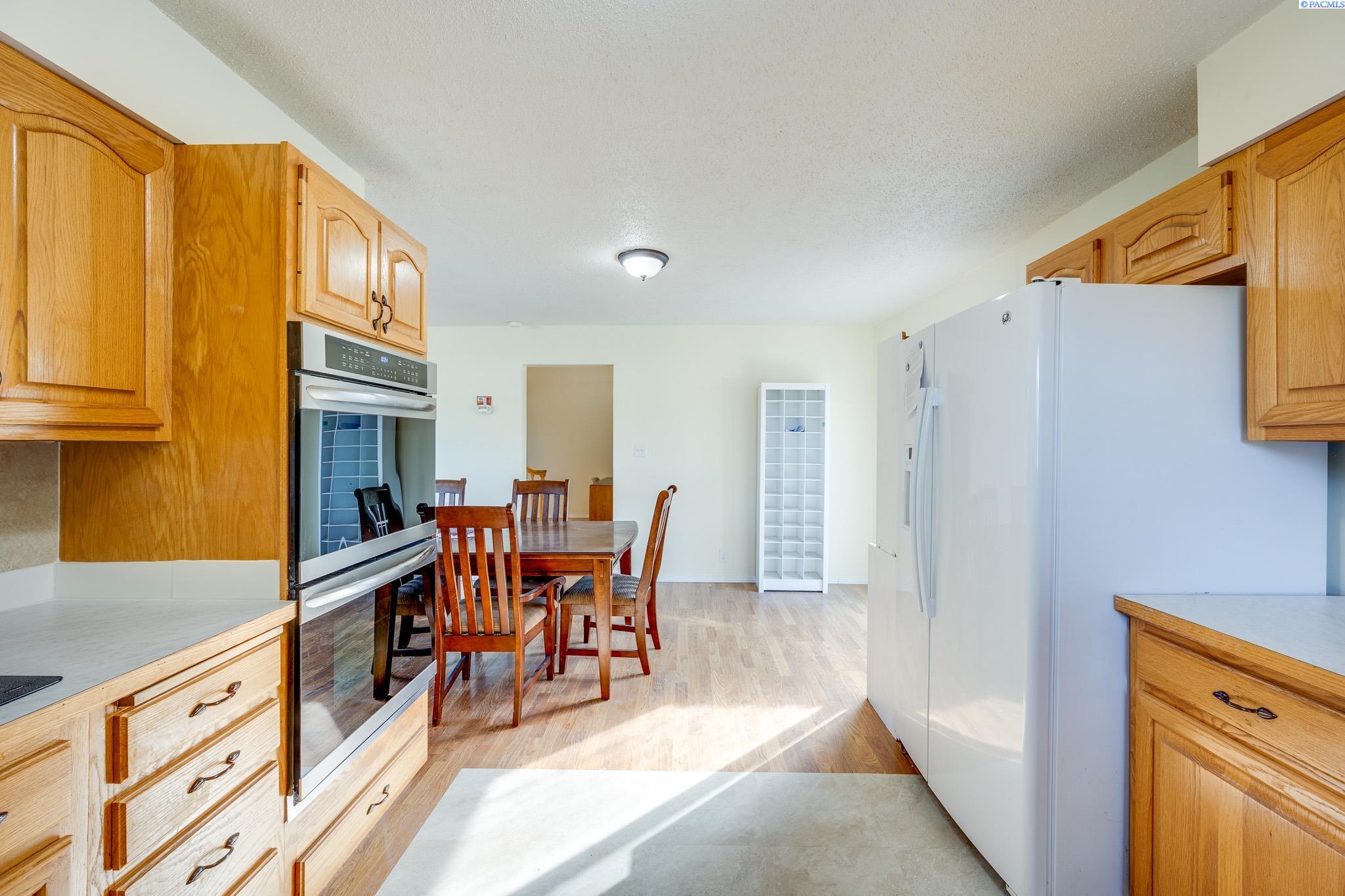 102 E Liberty St, St. John