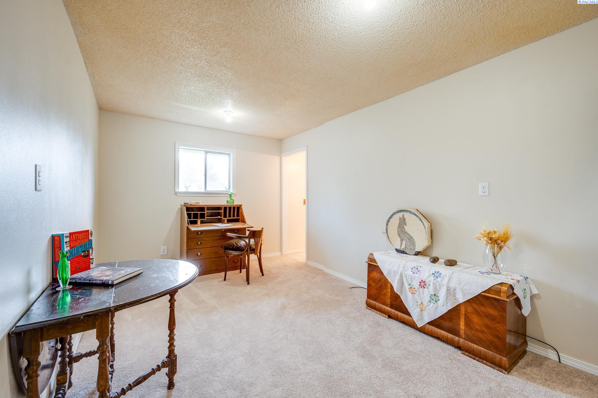 102 E Liberty St, St. John