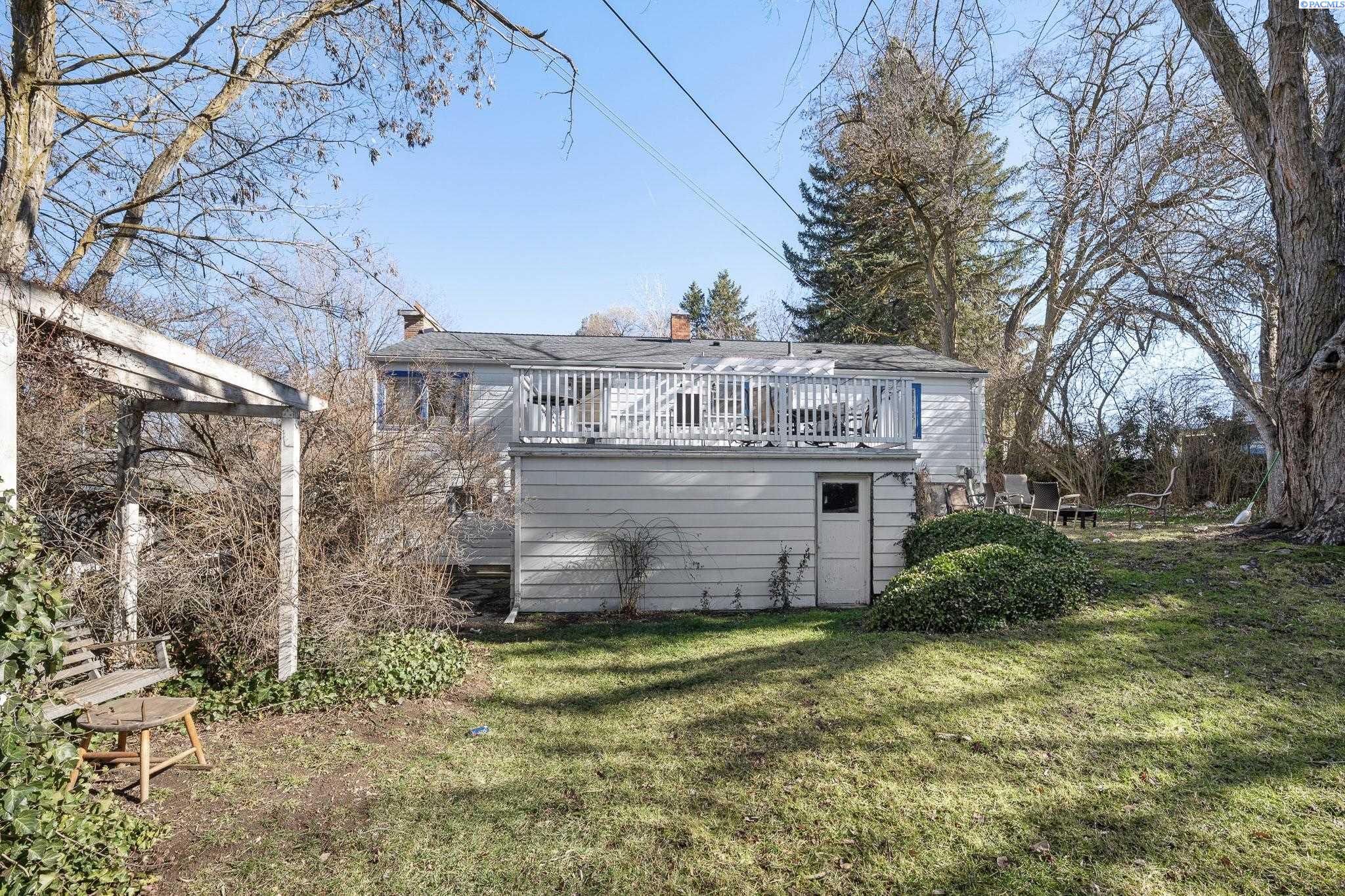 1005 NE Duncan
