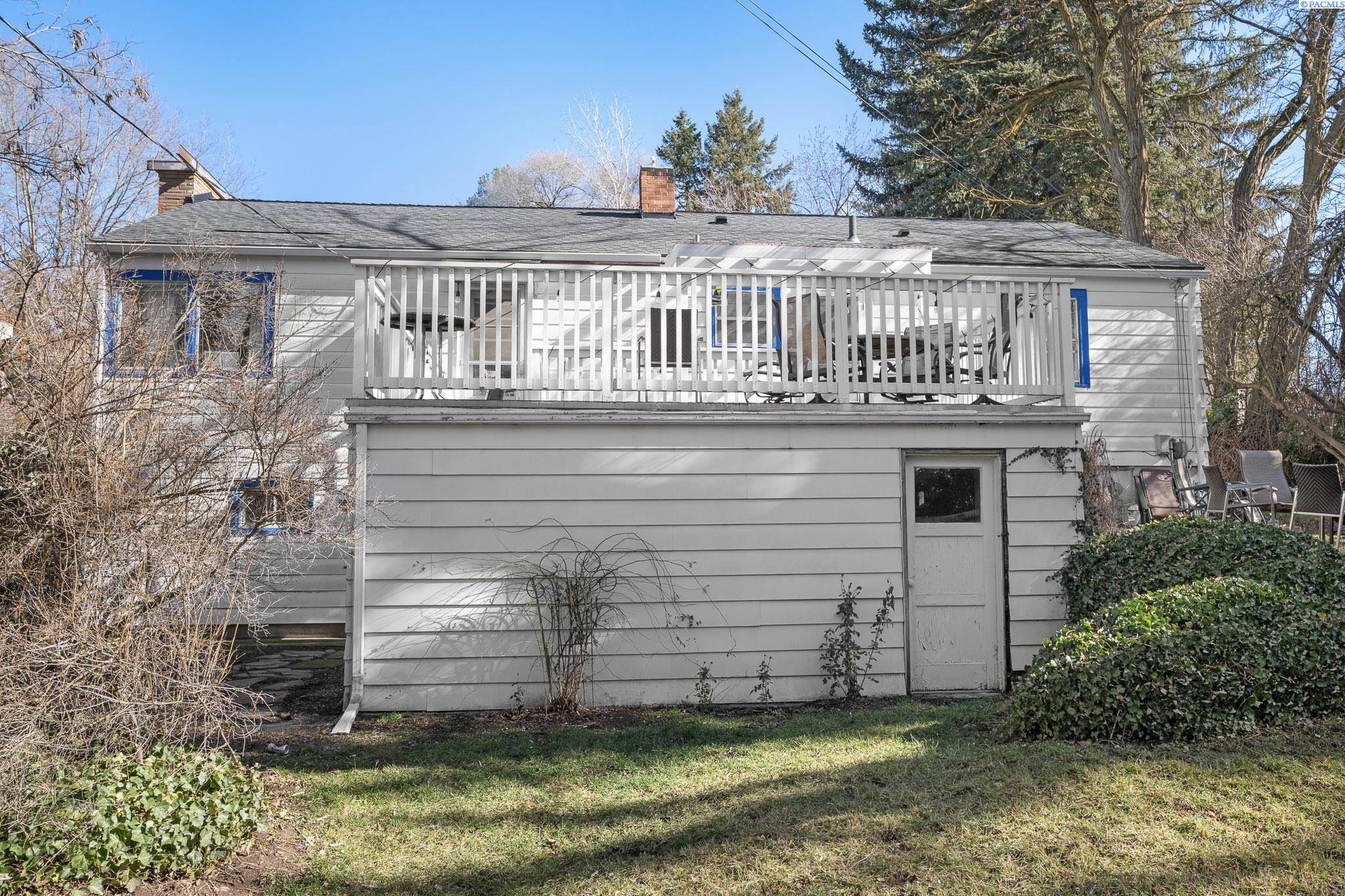 1005 NE Duncan